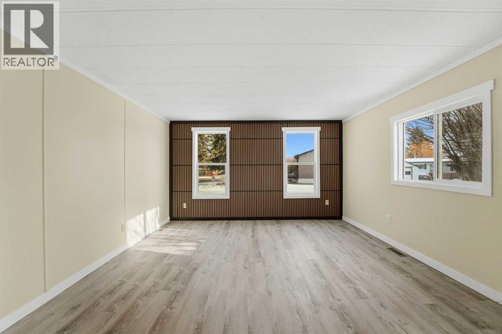 17 Parkland Acres, Lacombe, Alberta  T4L 1T2 - Photo 4 - A2281277