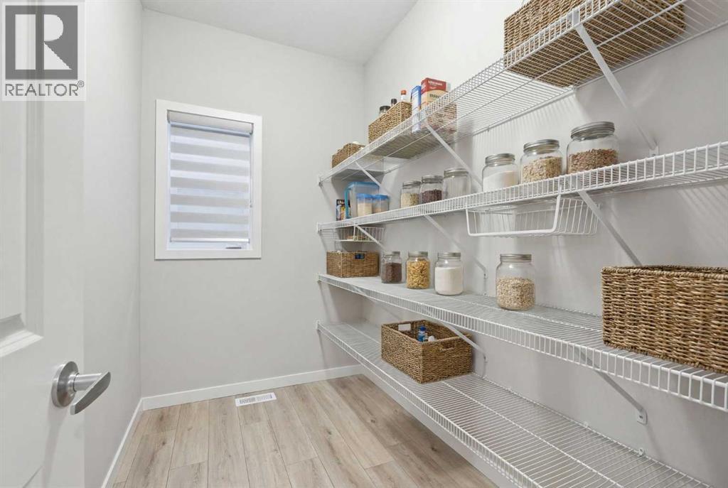 208 Creekstone Row Sw, Calgary, Alberta  T2X 4Y5 - Photo 9 - A2290307