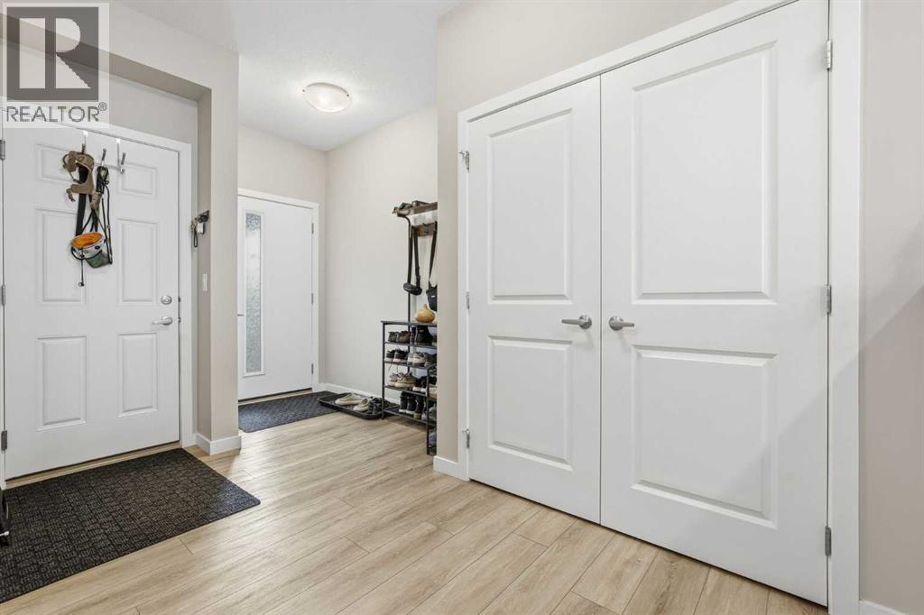 208 Creekstone Row Sw, Calgary, Alberta  T2X 4Y5 - Photo 13 - A2290307