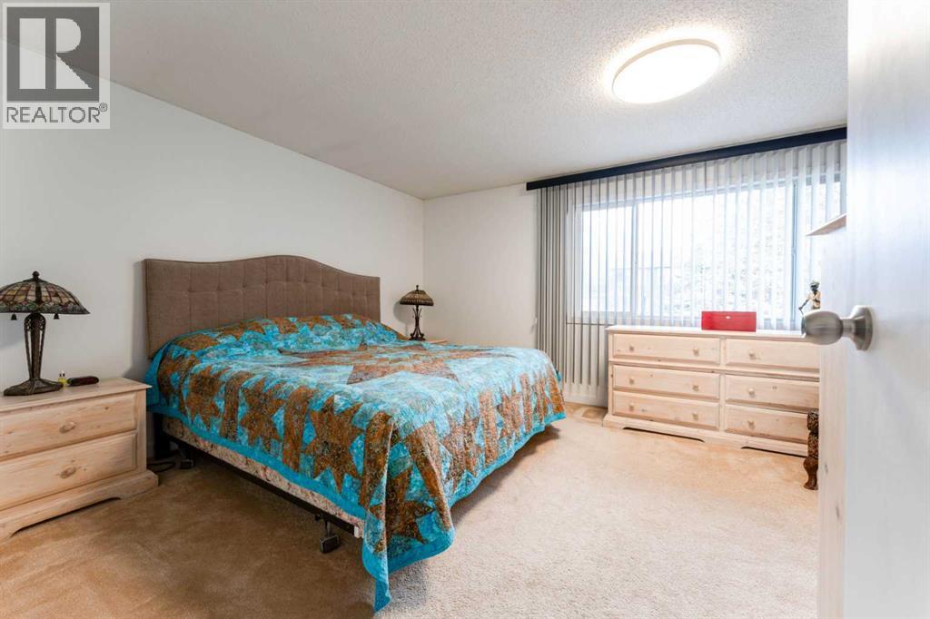 320 Midpark Gardens SE, Calgary, Alberta  T2X 1T3 - Photo 28 - A2293824