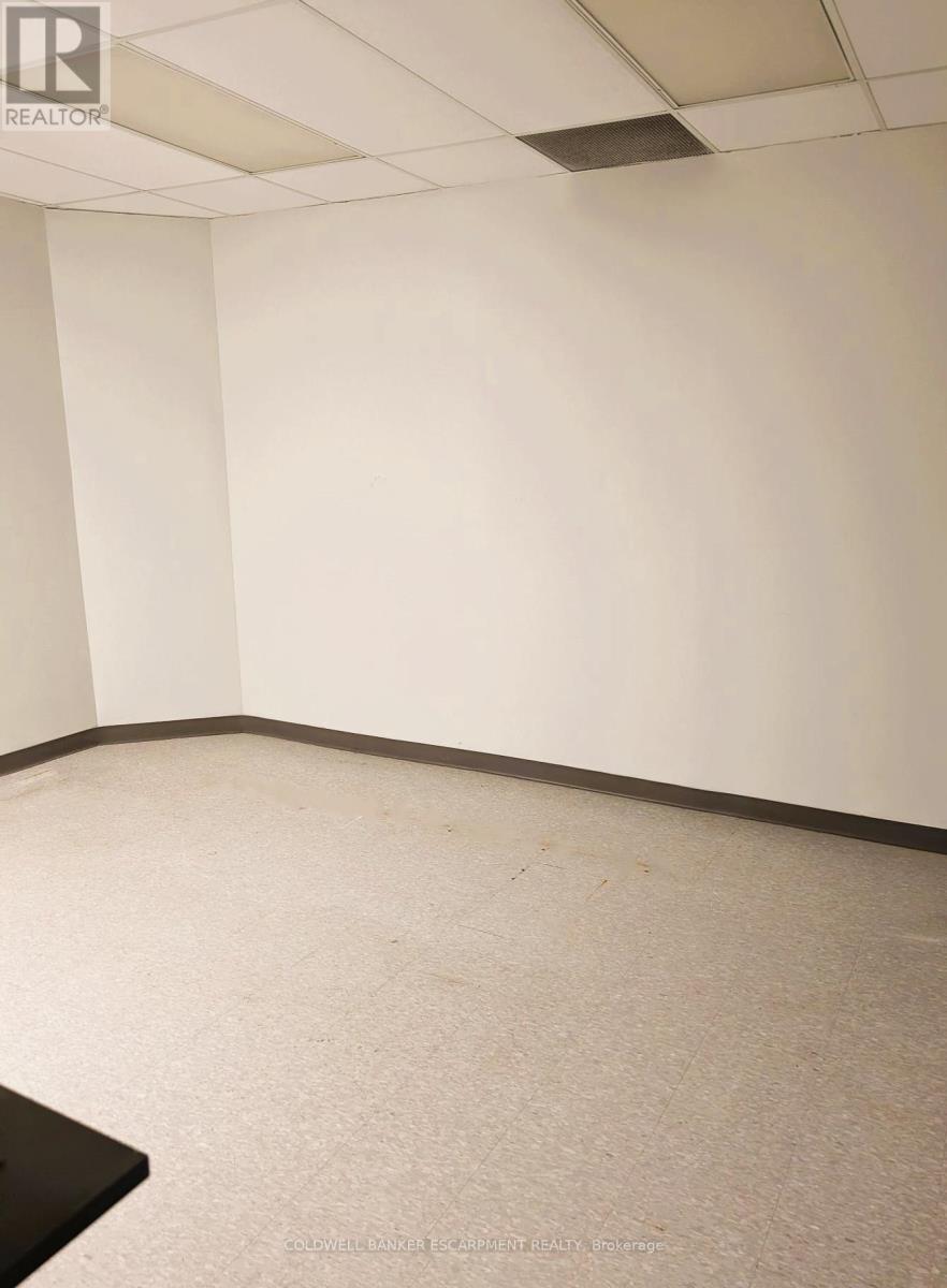 A/b - 10 Eastern Avenue, Halton Hills, Ontario  L7J 0A5 - Photo 5 - W12942816