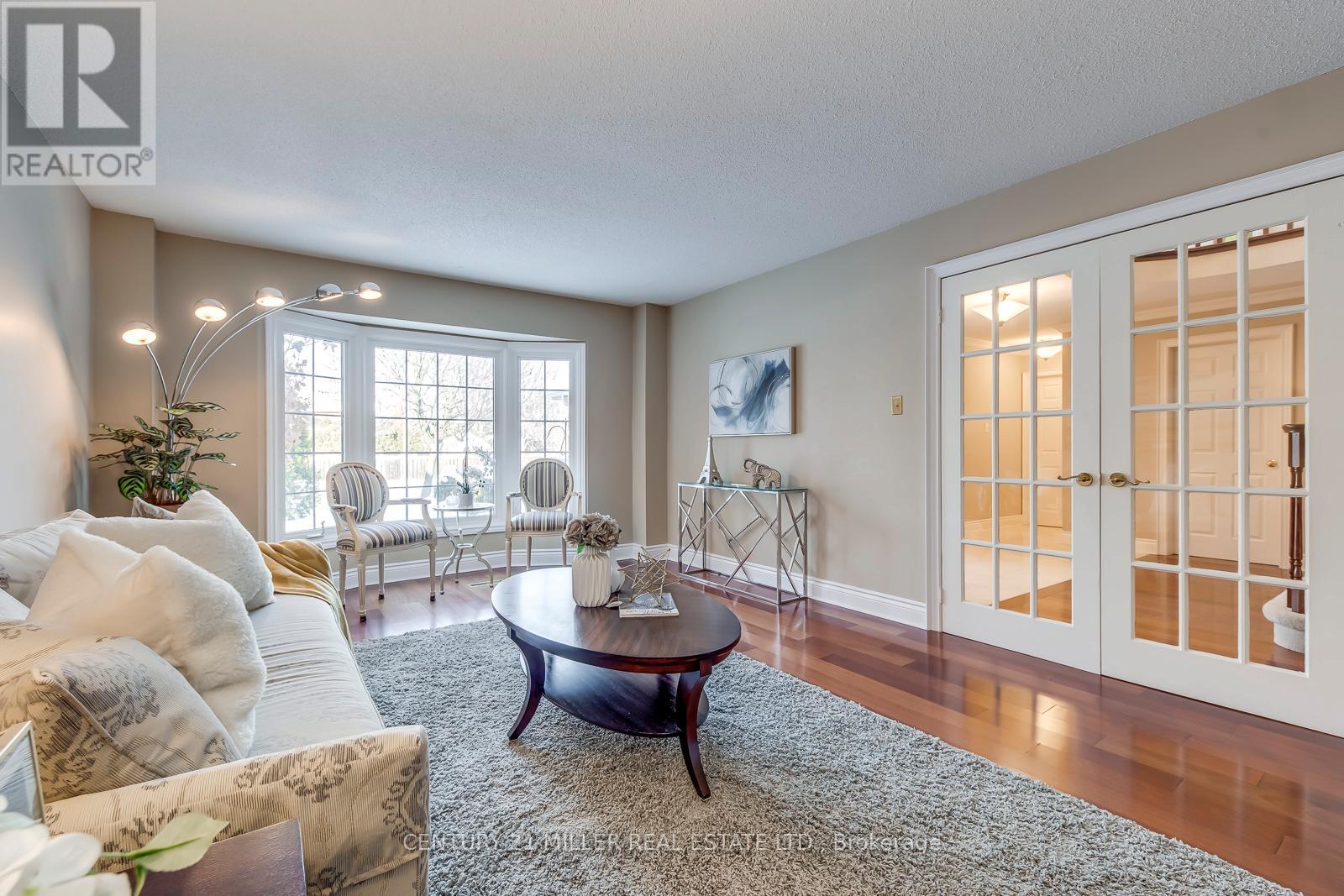 1149 Windrush Drive, Oakville, Ontario  L6M 1S9 - Photo 6 - W12942856