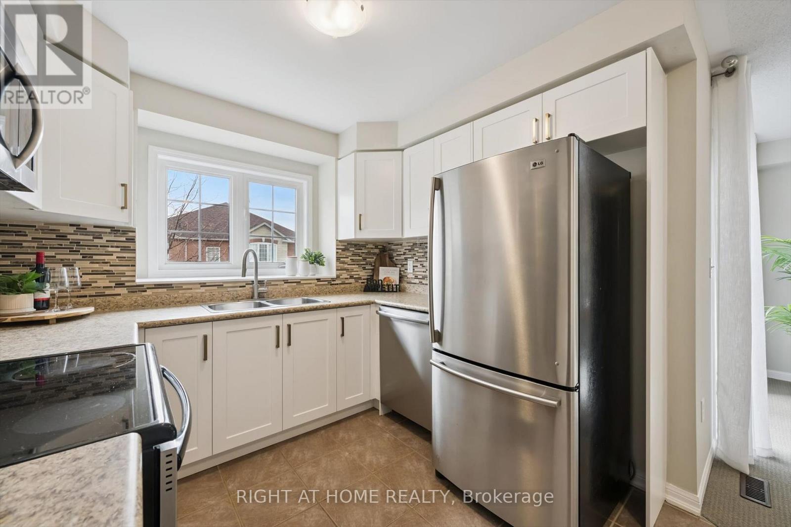 15 - 620 Ferguson Drive, Milton, Ontario  L9T 0M7 - Photo 11 - W12942868