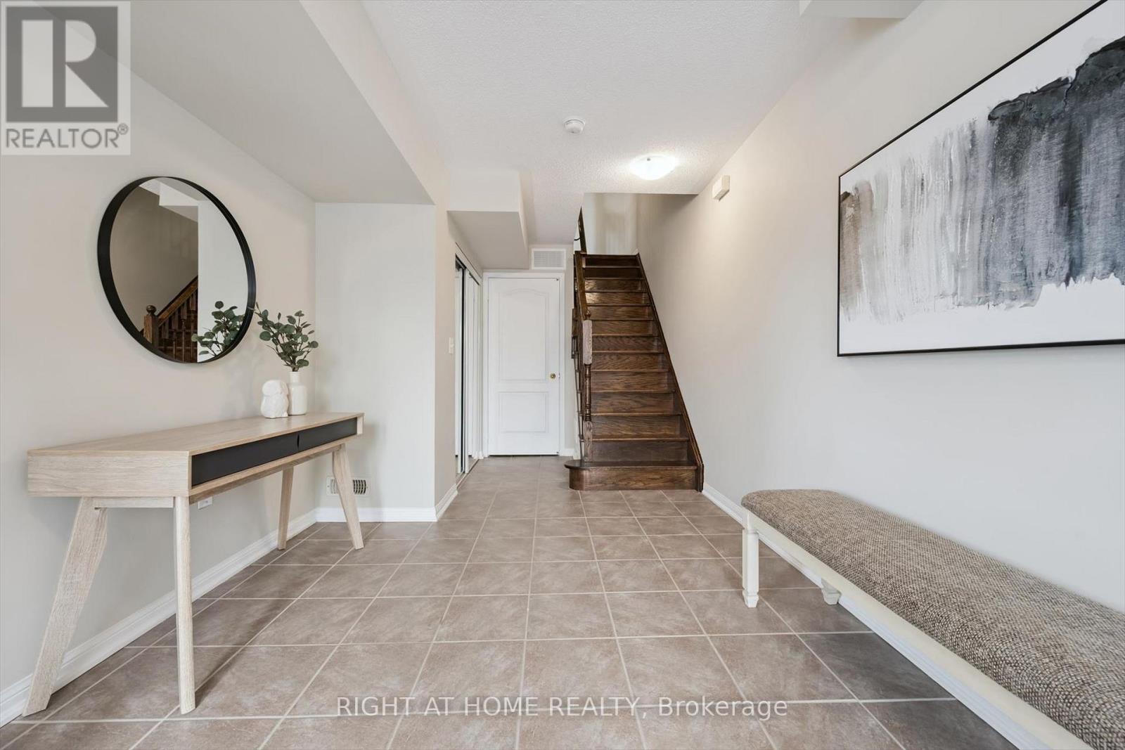 15 - 620 Ferguson Drive, Milton, Ontario  L9T 0M7 - Photo 5 - W12942868