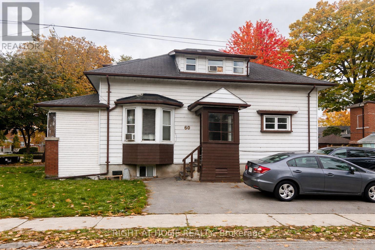 3 - 60 Long Branch Avenue, Toronto, Ontario  M8W 3J2 - Photo 5 - W12942872