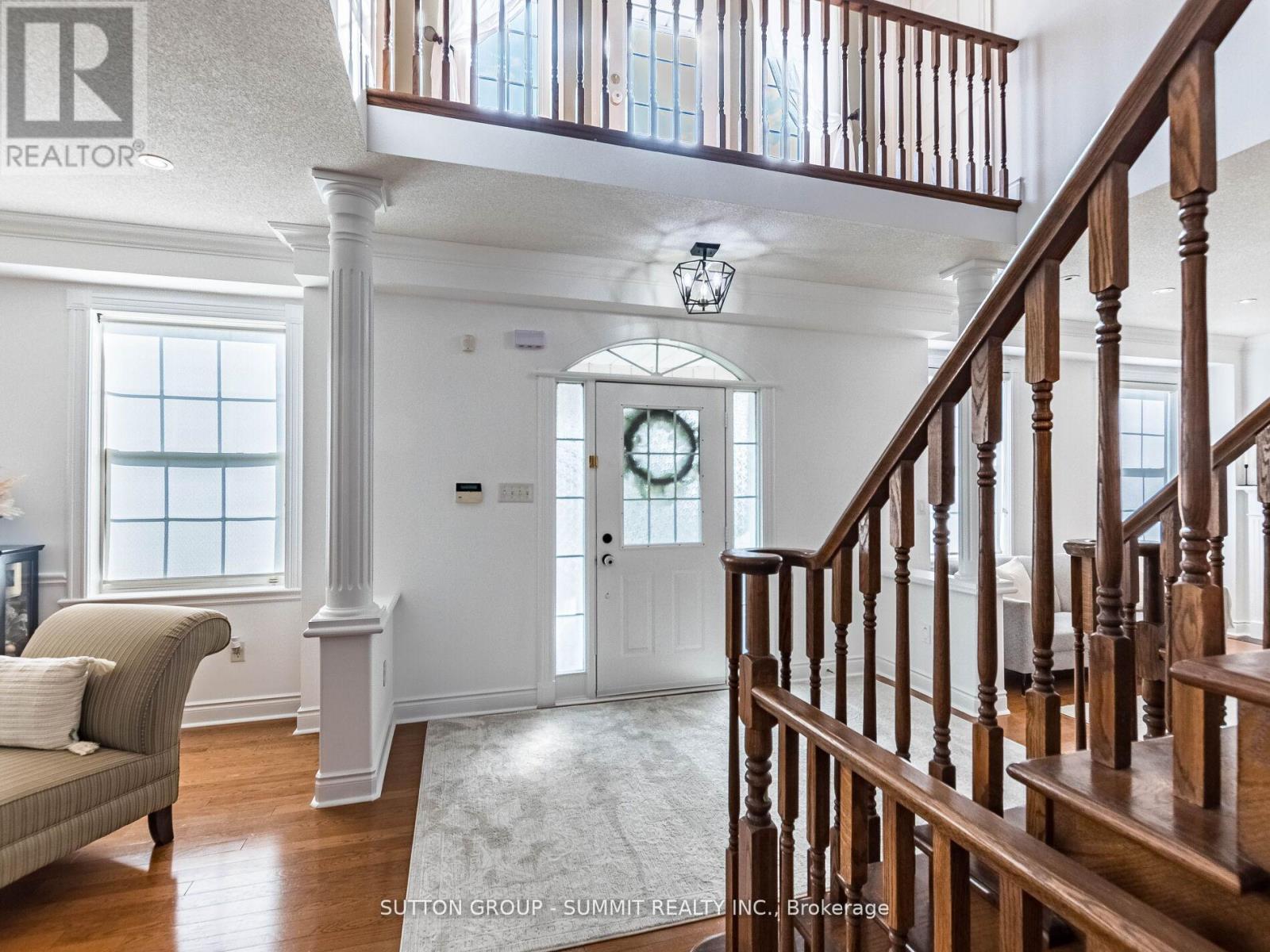 7123 Gillespie Lane, Mississauga, Ontario  L5W 1E8 - Photo 5 - W12942874