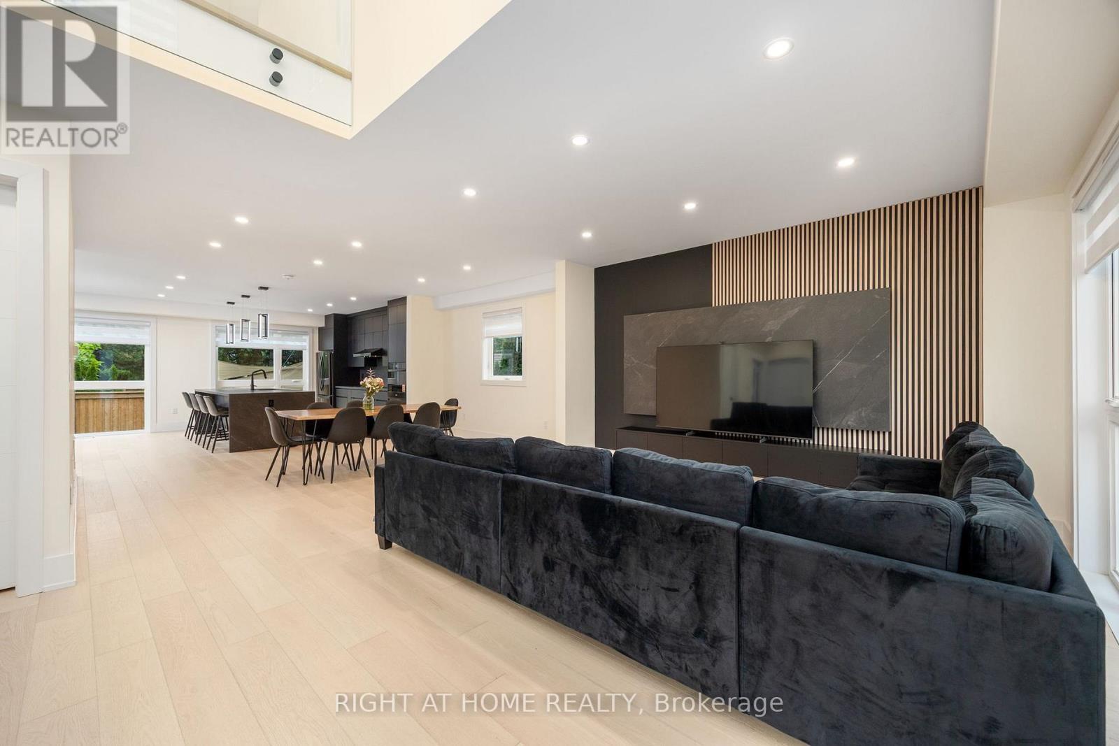 584 Walkers Line, Burlington, Ontario  L7N 2E5 - Photo 10 - W12942902