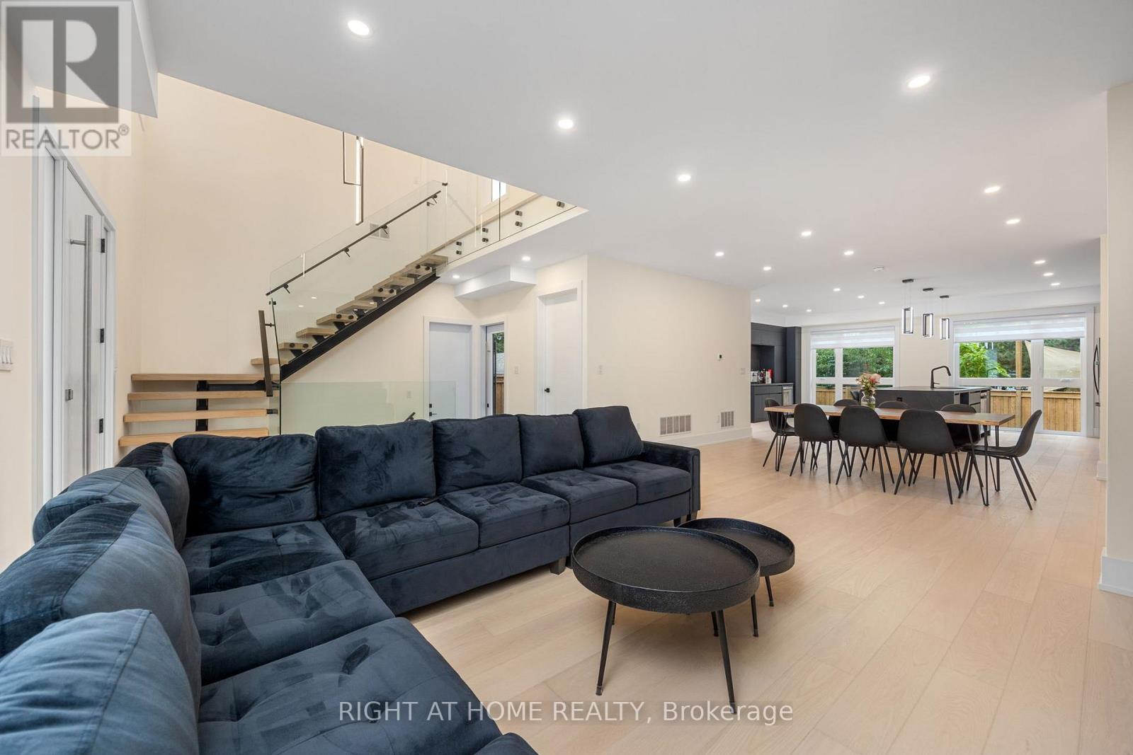 584 Walkers Line, Burlington, Ontario  L7N 2E5 - Photo 12 - W12942902