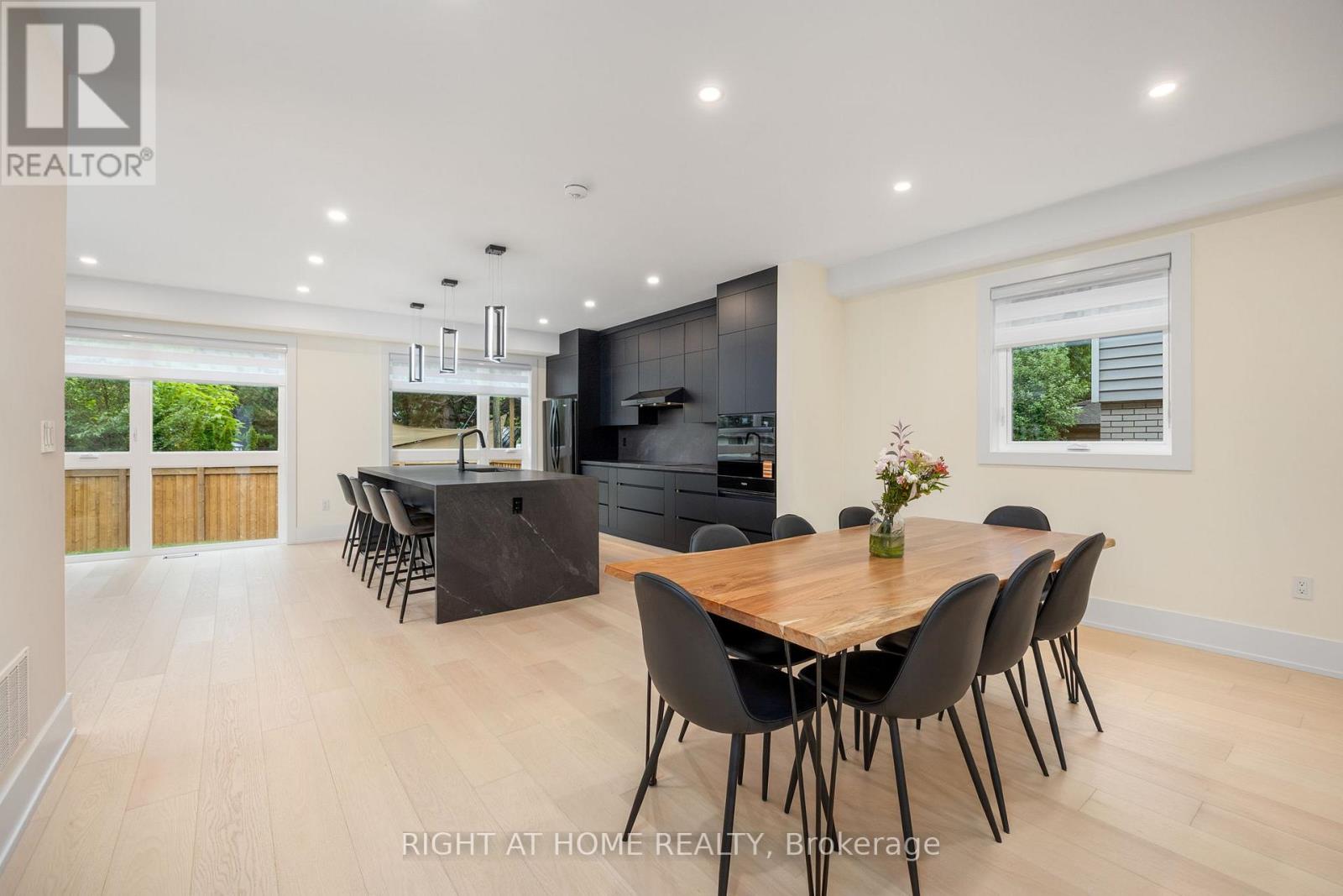 584 Walkers Line, Burlington, Ontario  L7N 2E5 - Photo 13 - W12942902