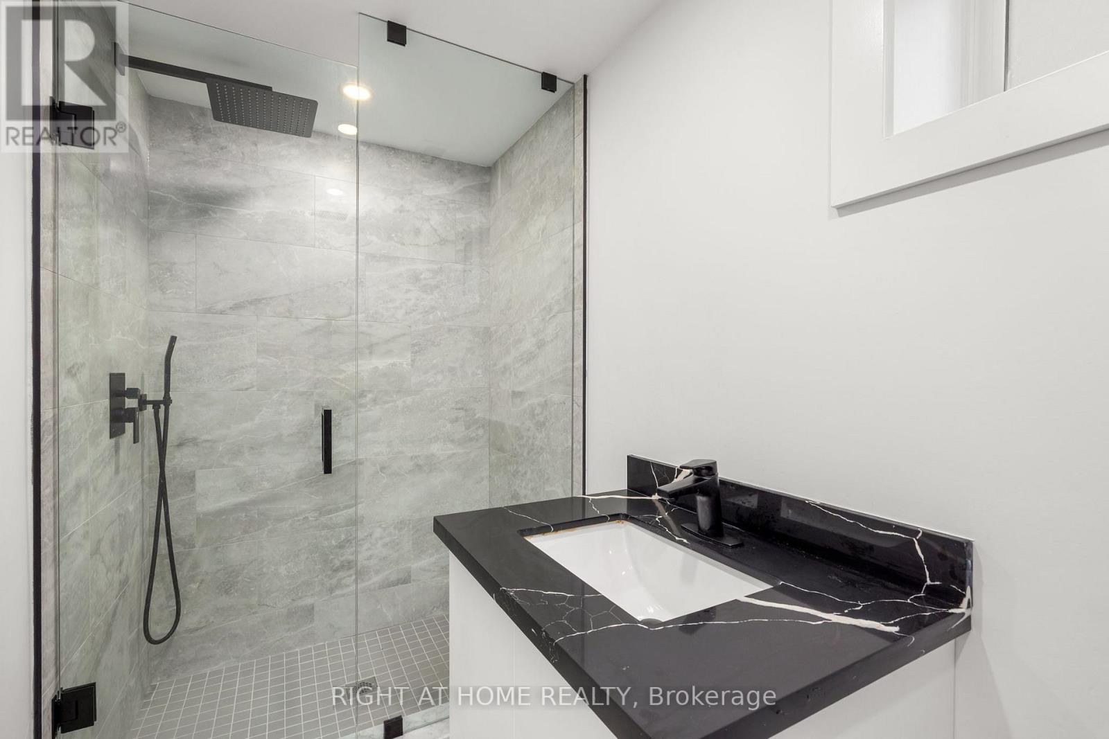 584 Walkers Line, Burlington, Ontario  L7N 2E5 - Photo 37 - W12942902