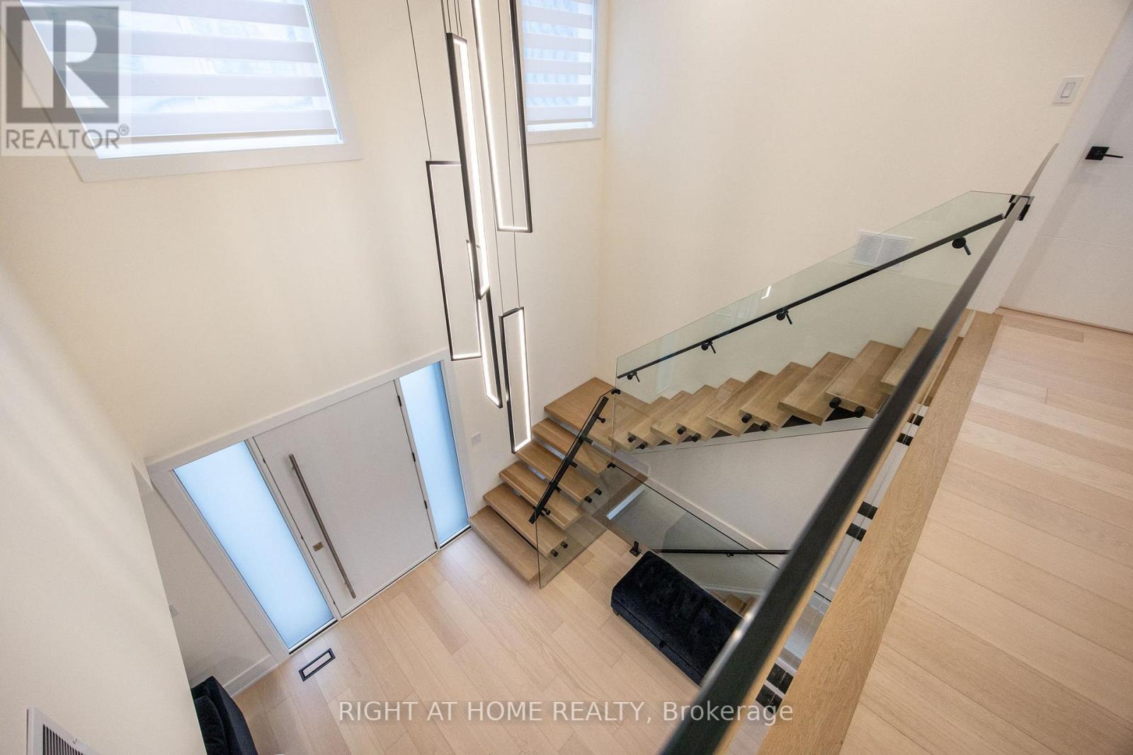 584 Walkers Line, Burlington, Ontario  L7N 2E5 - Photo 7 - W12942902