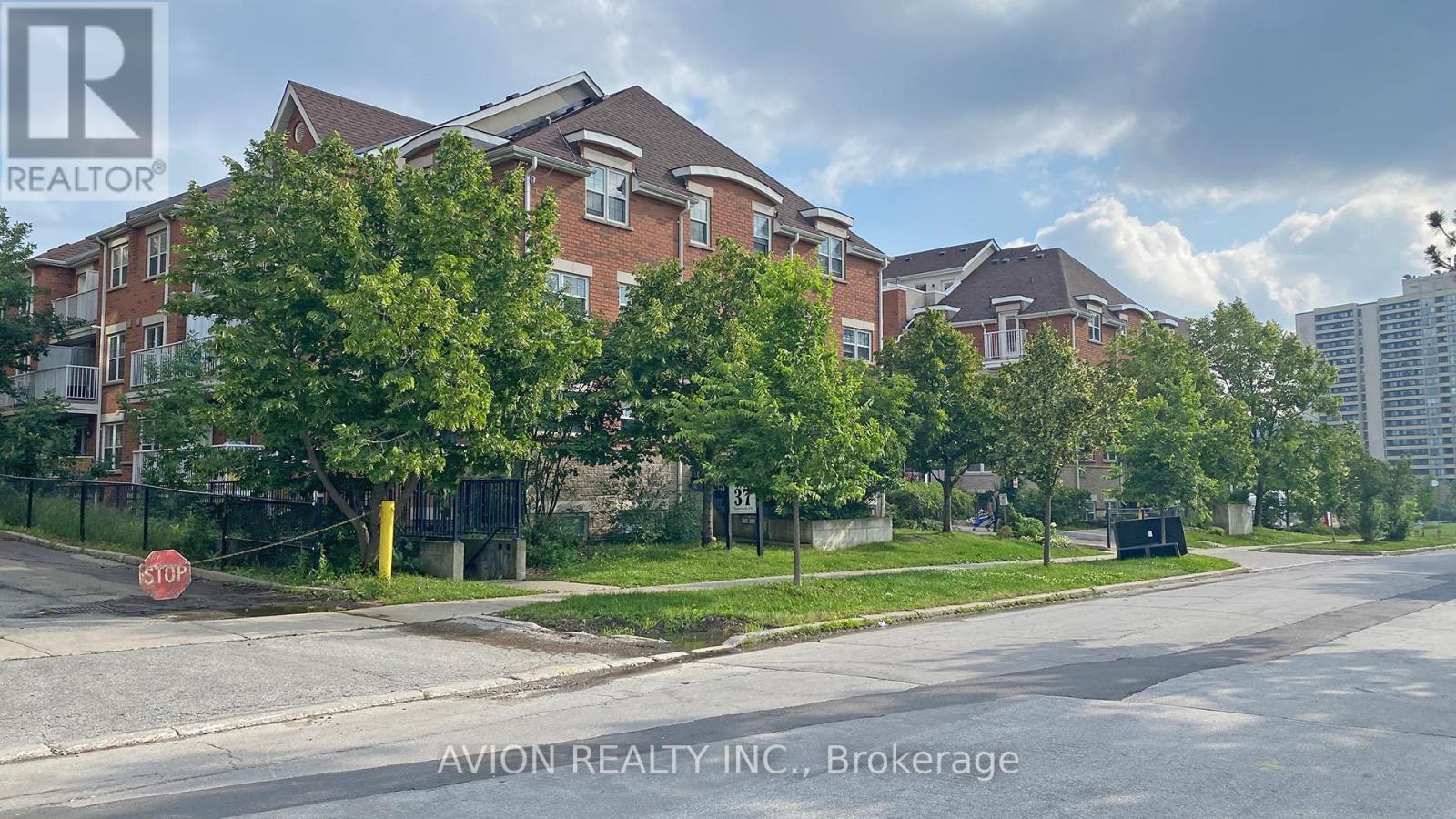 111 - 37 Four Winds Drive, Toronto, Ontario  M3J 1K7 - Photo 15 - W12942910