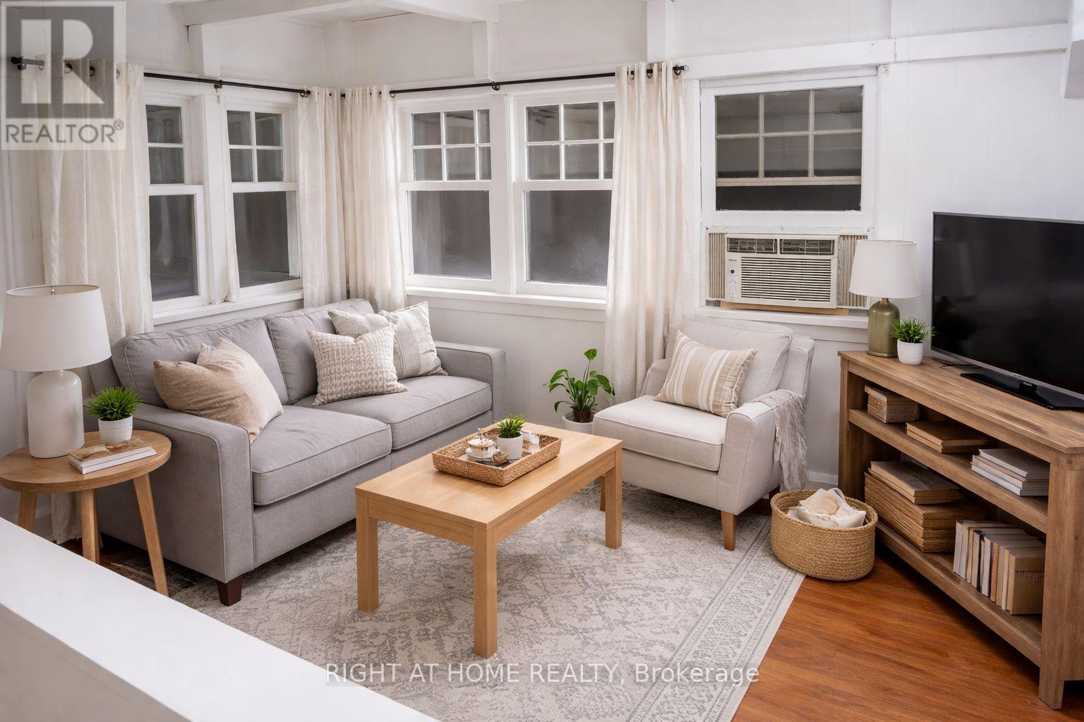 2 - 60 LONG BRANCH AVENUE, Toronto, Ontario