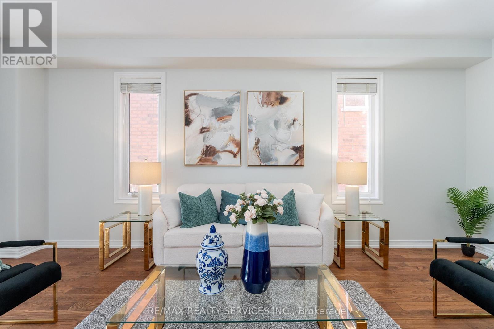 112 Amaranth Crescent, Brampton, Ontario  L7A 0L5 - Photo 2 - W12942936