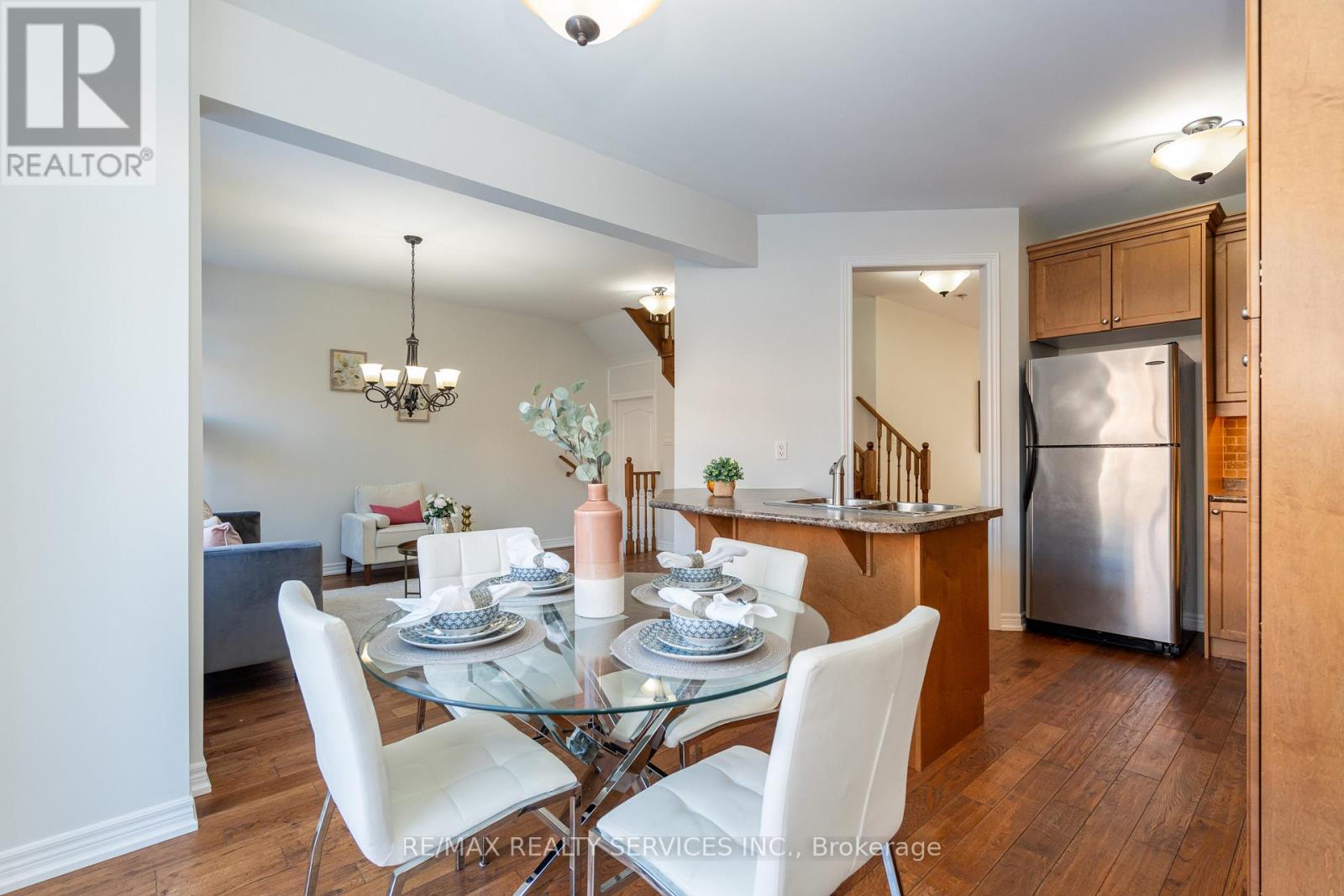 112 Amaranth Crescent, Brampton, Ontario  L7A 0L5 - Photo 7 - W12942936