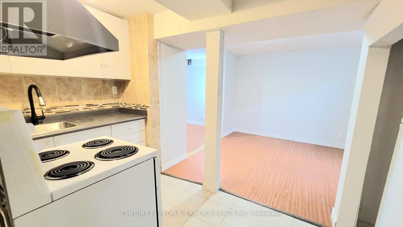 Bsmt - 23 Bruce Beer Drive, Brampton, Ontario  L6V 2W7 - Photo 5 - W12942960