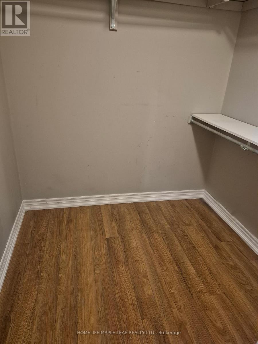 54 Boulton Place, St. Catharines, Ontario  L2M 5L6 - Photo 4 - X12939040