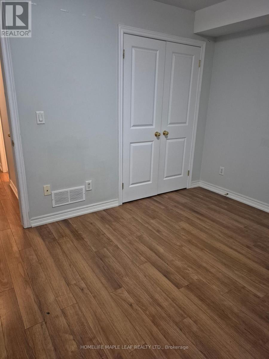 54 Boulton Place, St. Catharines, Ontario  L2M 5L6 - Photo 8 - X12939040