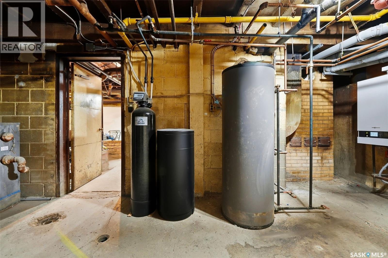 1775 Toronto Street, Regina, Saskatchewan  S4P 1M5 - Photo 32 - SK031755