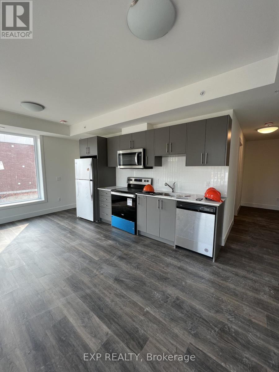 201 - 103 Roger Street, Waterloo, Ontario  N2J 0G2 - Photo 2 - X12942838