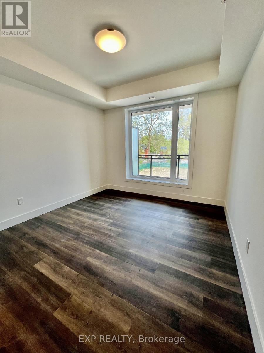 201 - 103 Roger Street, Waterloo, Ontario  N2J 0G2 - Photo 3 - X12942838