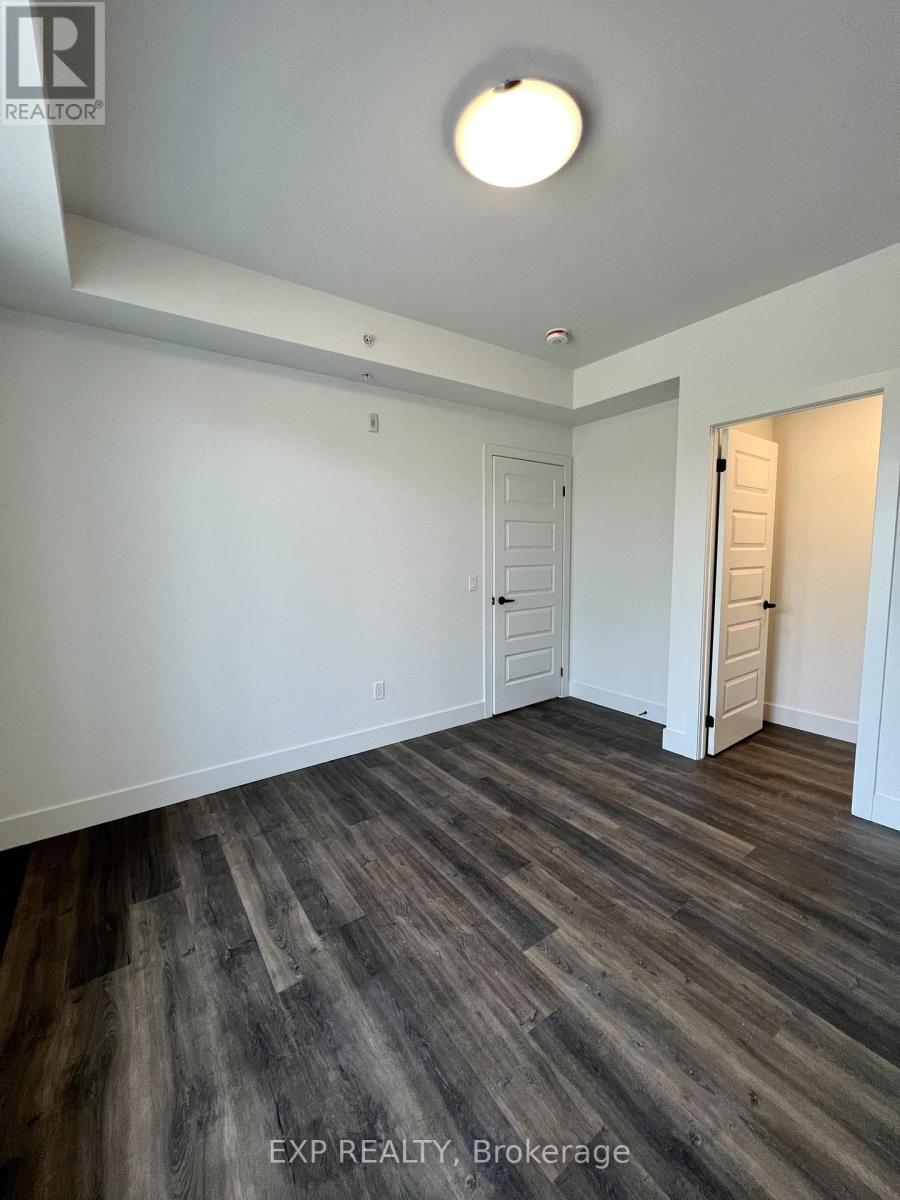 201 - 103 Roger Street, Waterloo, Ontario  N2J 0G2 - Photo 5 - X12942838