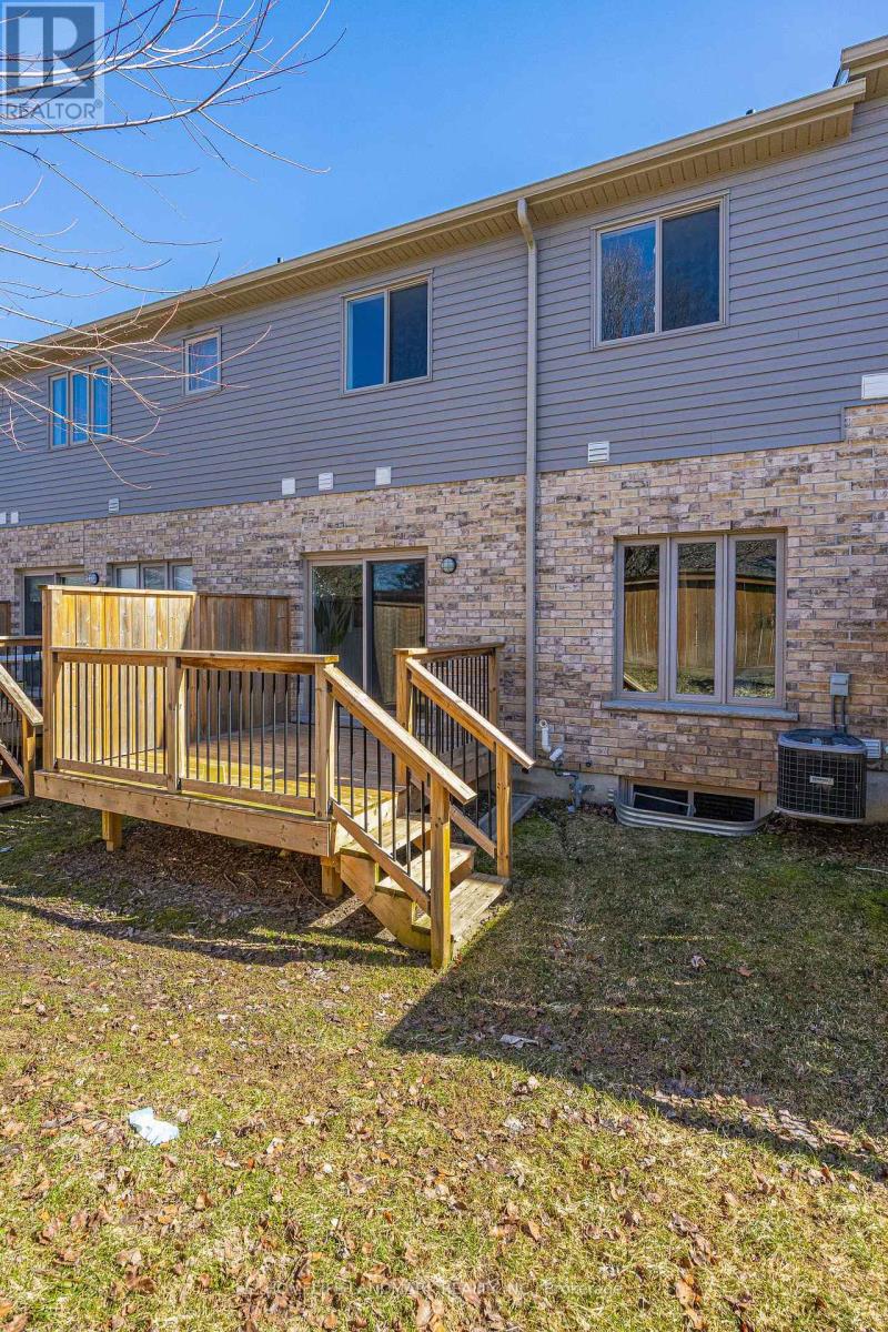 38 - 2491 Tokala Trail, London North, Ontario  N6G 0X1 - Photo 37 - X12942896