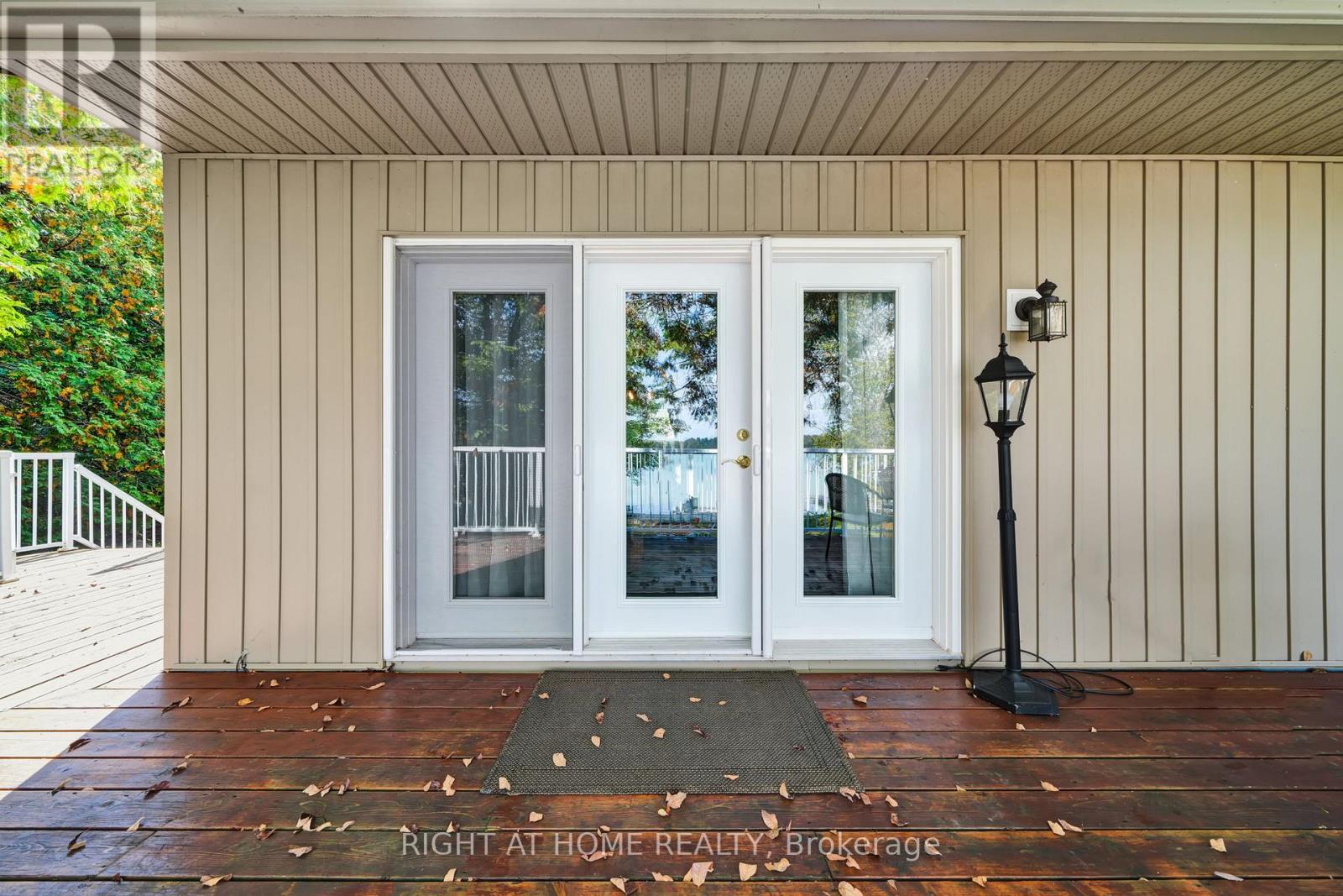 135 Browns Lane, Georgian Bluffs, Ontario  N0H 2K0 - Photo 17 - X12942898