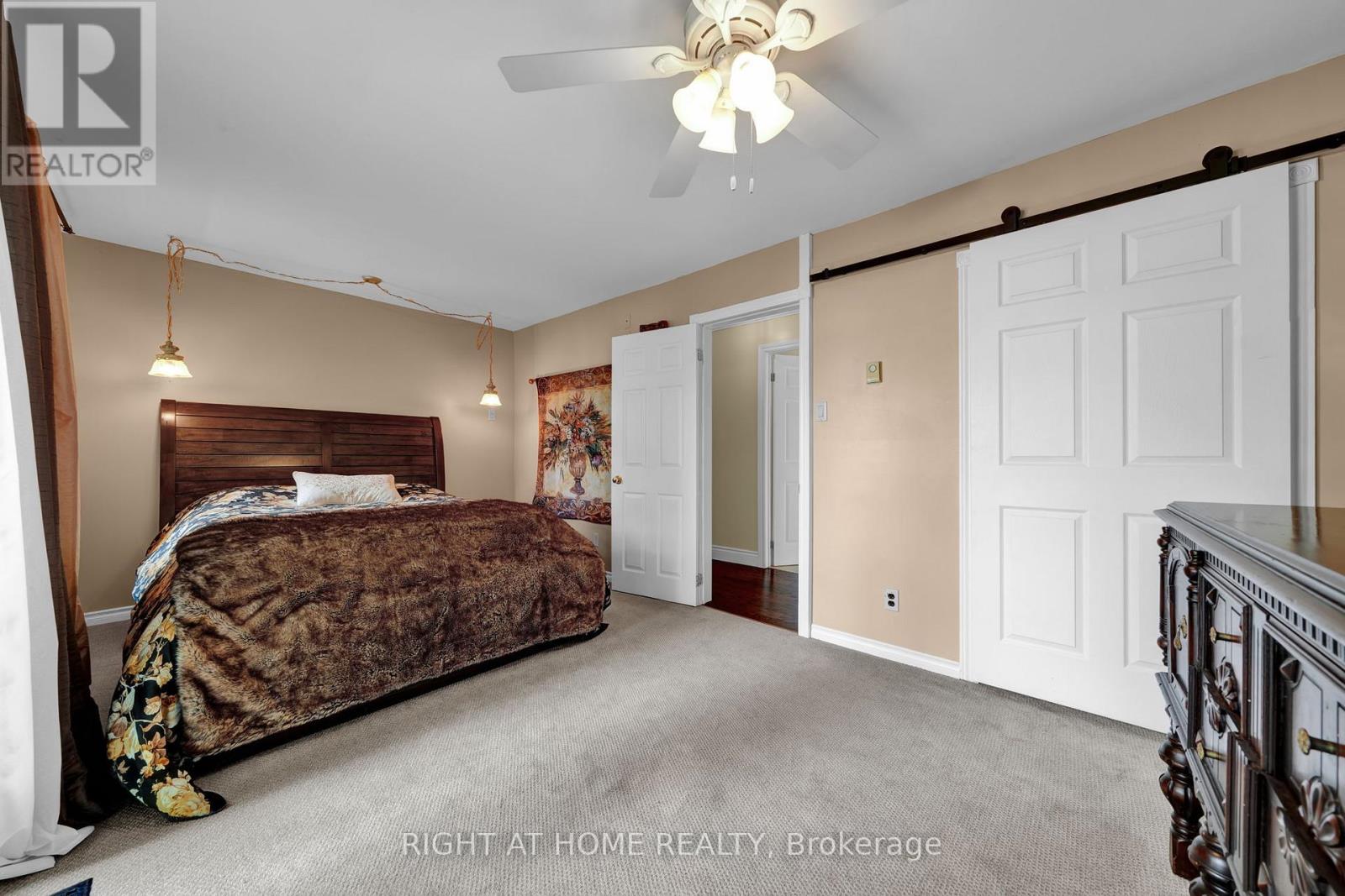 135 Browns Lane, Georgian Bluffs, Ontario  N0H 2K0 - Photo 9 - X12942898