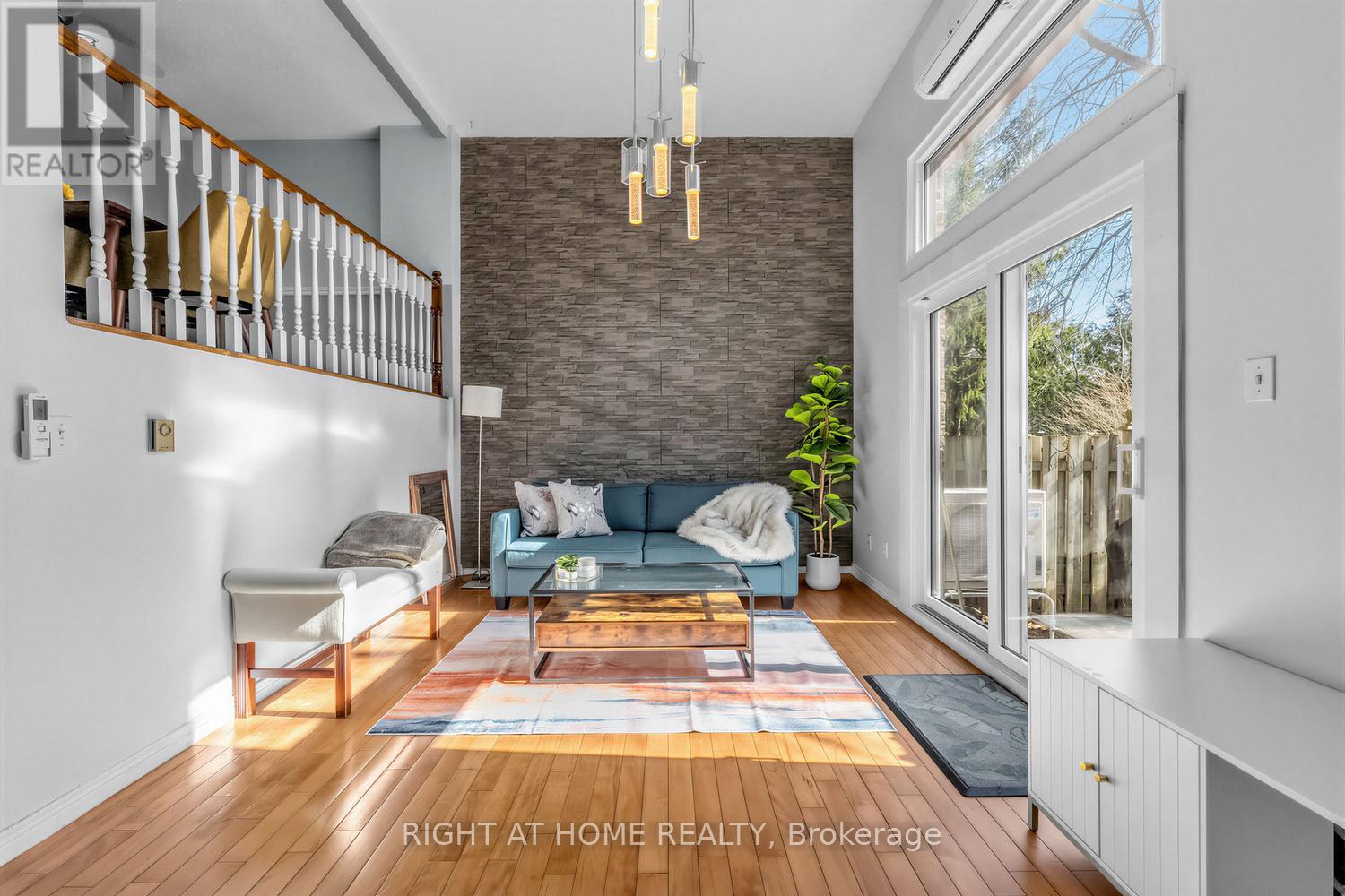 3 - 2 Worton Avenue, Guelph, Ontario  N1H 7C5 - Photo 2 - X12942900