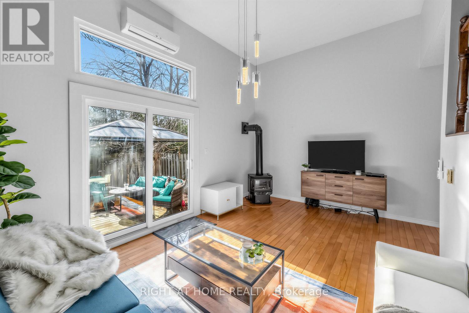 3 - 2 Worton Avenue, Guelph, Ontario  N1H 7C5 - Photo 5 - X12942900