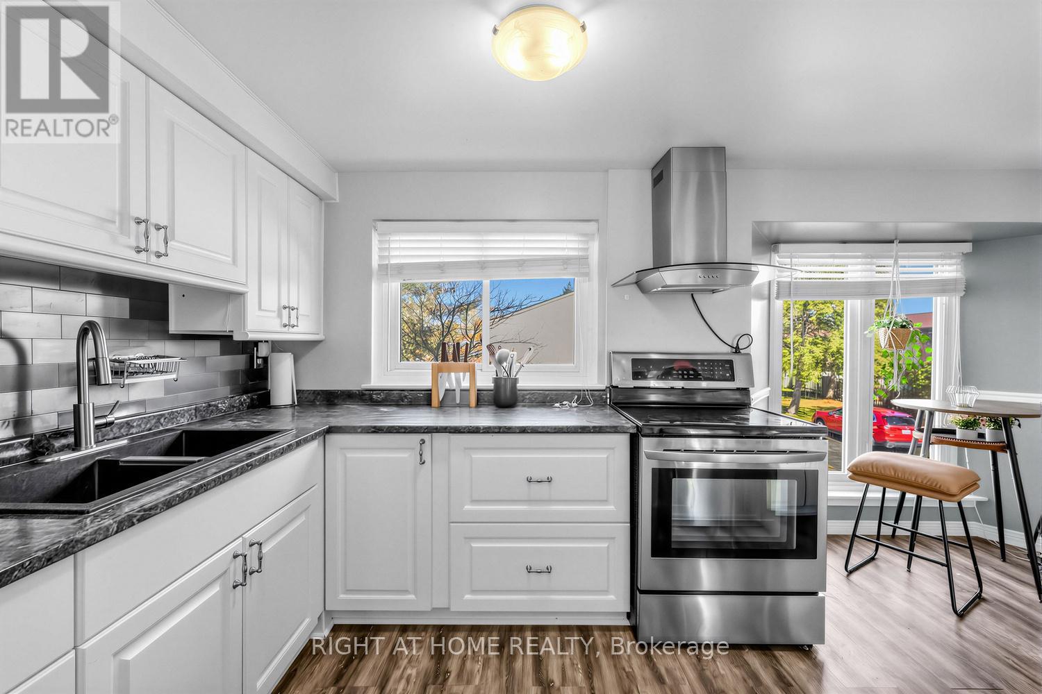 3 - 2 Worton Avenue, Guelph, Ontario  N1H 7C5 - Photo 7 - X12942900