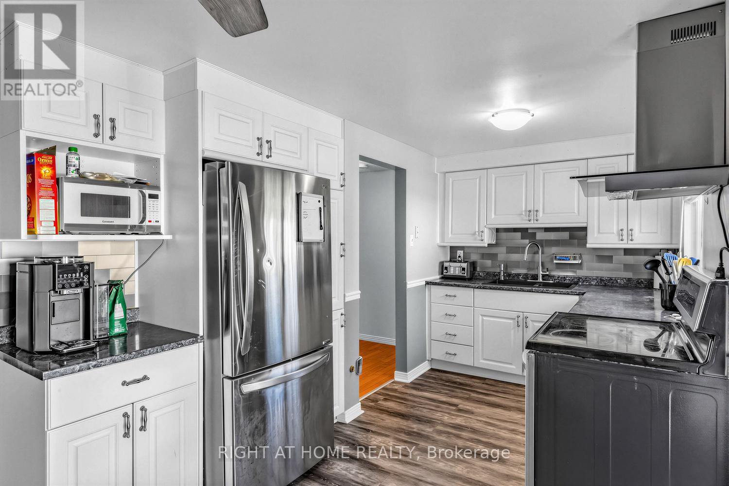 3 - 2 Worton Avenue, Guelph, Ontario  N1H 7C5 - Photo 8 - X12942900