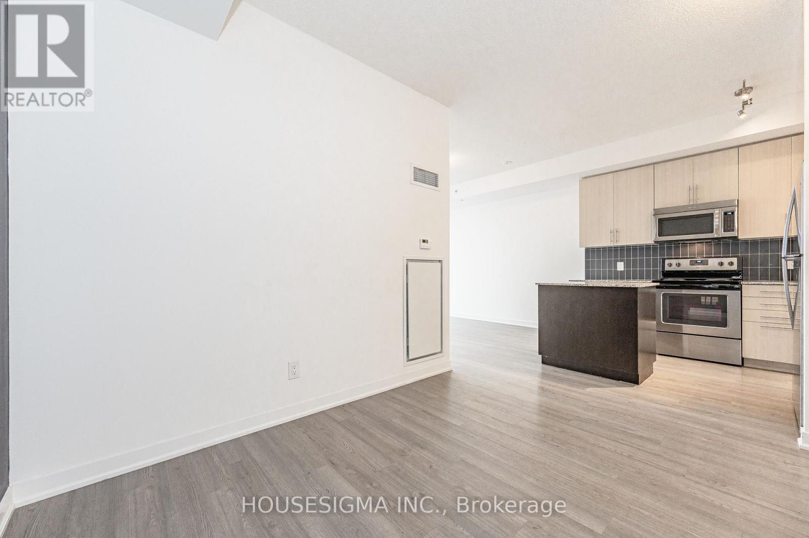 412 - 85 Duke Street W, Kitchener, Ontario  N2H 0B7 - Photo 11 - X12942918