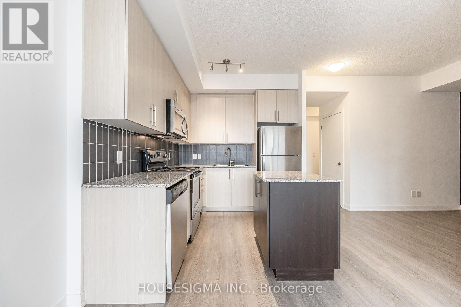 412 - 85 Duke Street W, Kitchener, Ontario  N2H 0B7 - Photo 13 - X12942918