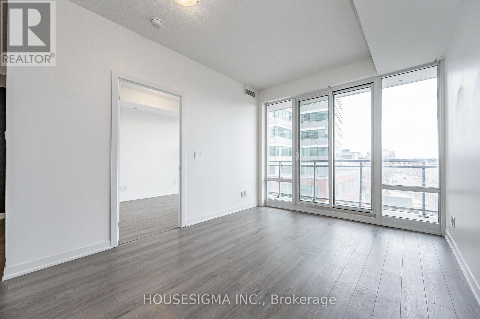 412 - 85 Duke Street W, Kitchener, Ontario  N2H 0B7 - Photo 19 - X12942918