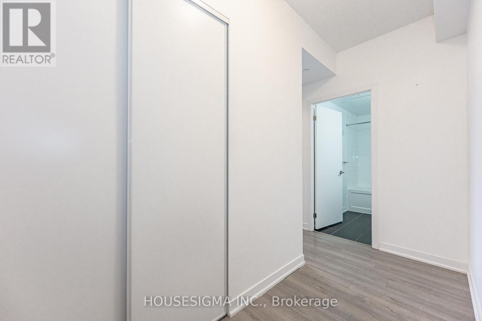 412 - 85 Duke Street W, Kitchener, Ontario  N2H 0B7 - Photo 6 - X12942918