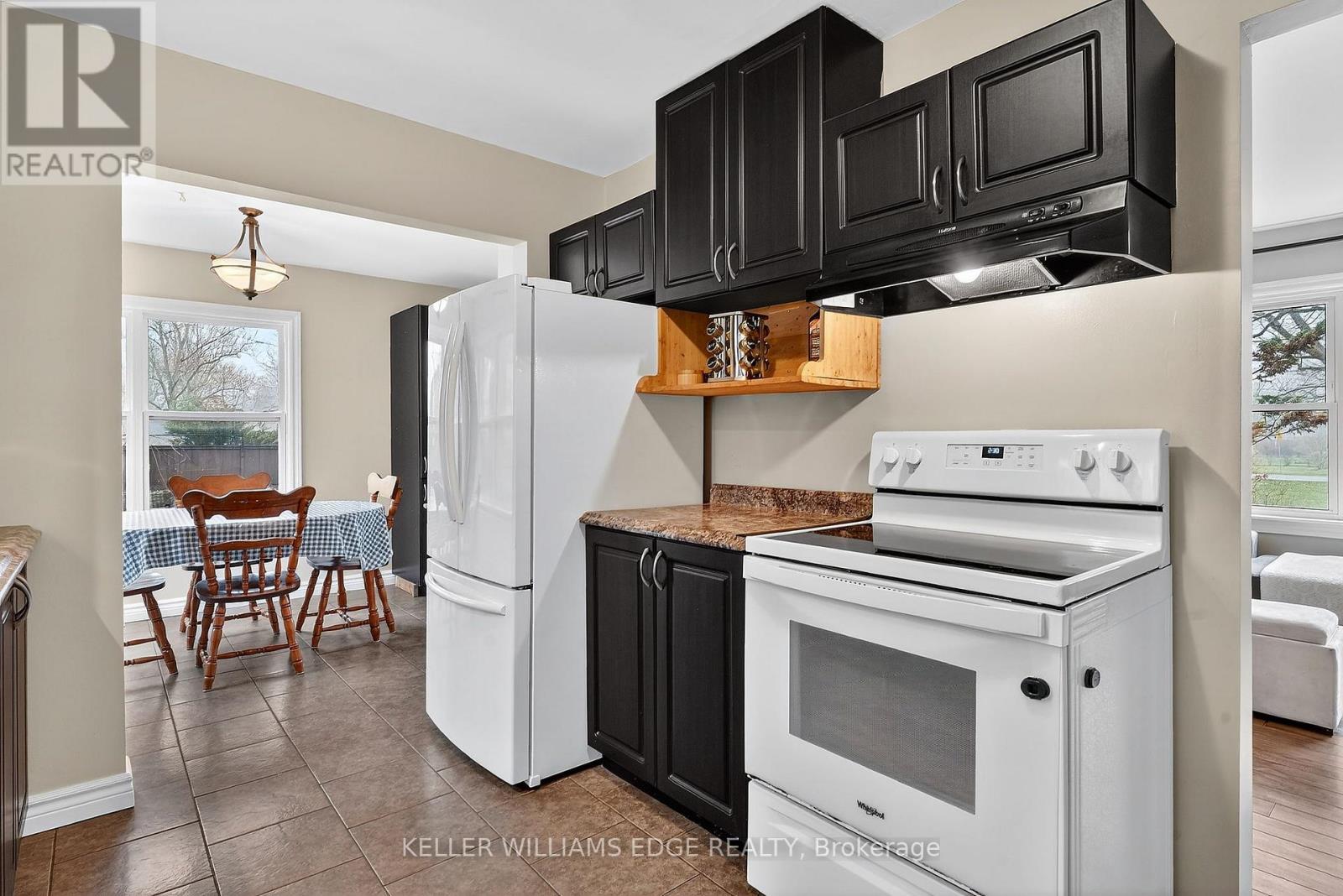 508 Prospect Point Road N, Fort Erie, Ontario  L0S 1N0 - Photo 15 - X12942940