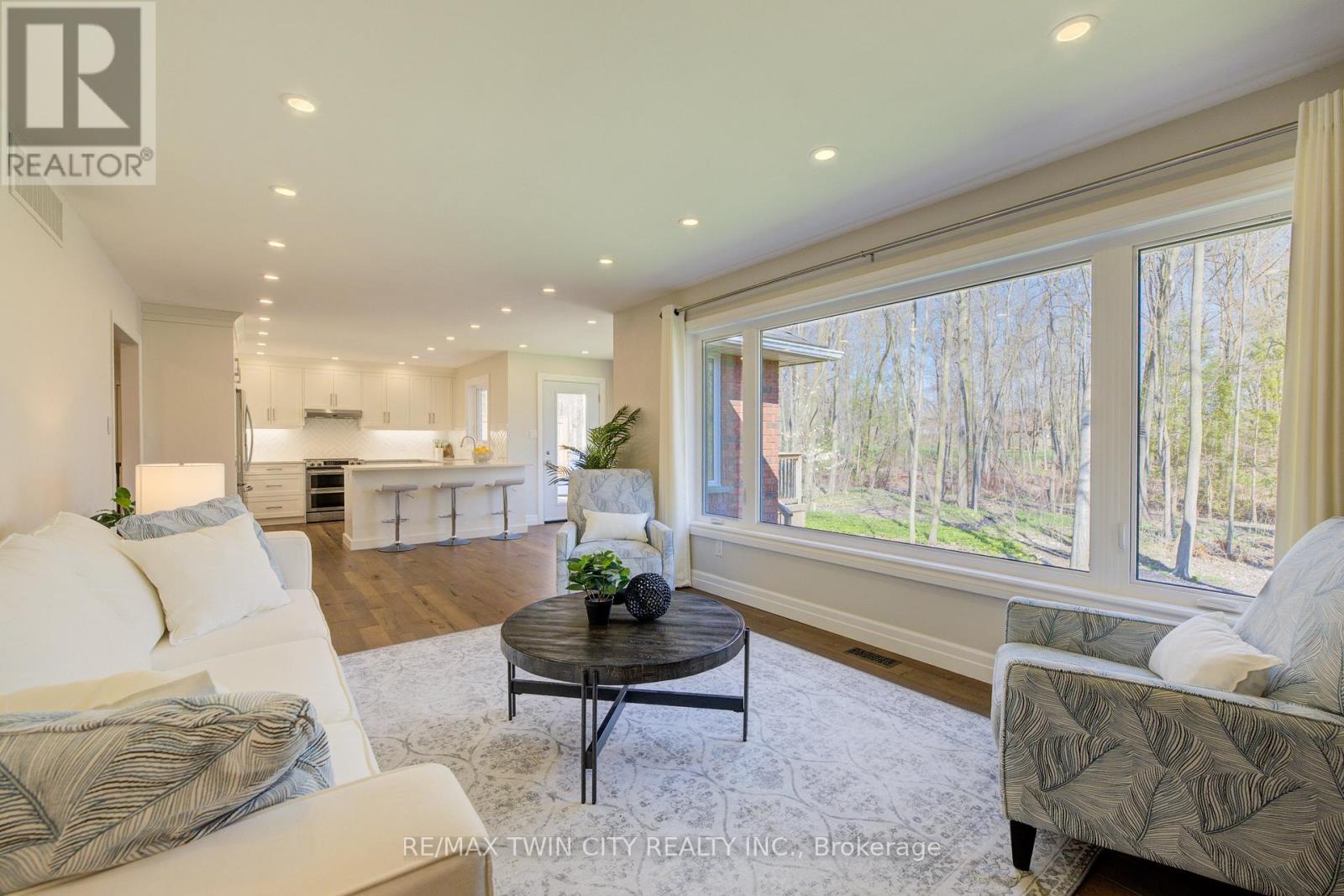 439 Northlake Drive, Waterloo, Ontario  N2V 1Y6 - Photo 9 - X12942968