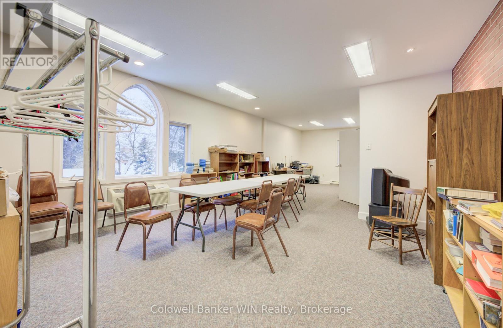 196 Birmingham Street E, Wellington North (Mount Forest), Ontario  N0G 2L2 - Photo 24 - X12615868