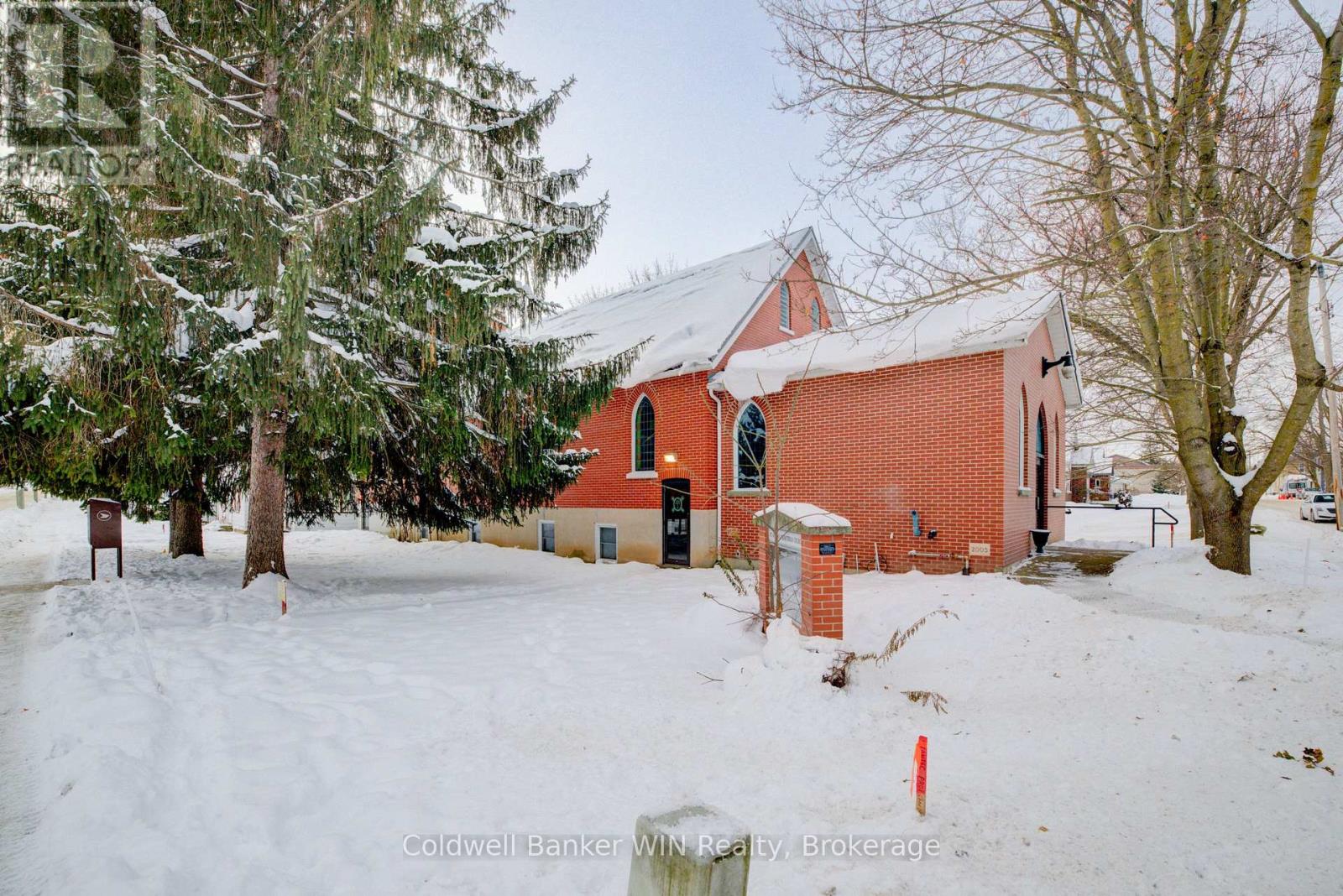 196 Birmingham Street E, Wellington North (Mount Forest), Ontario  N0G 2L2 - Photo 35 - X12615868