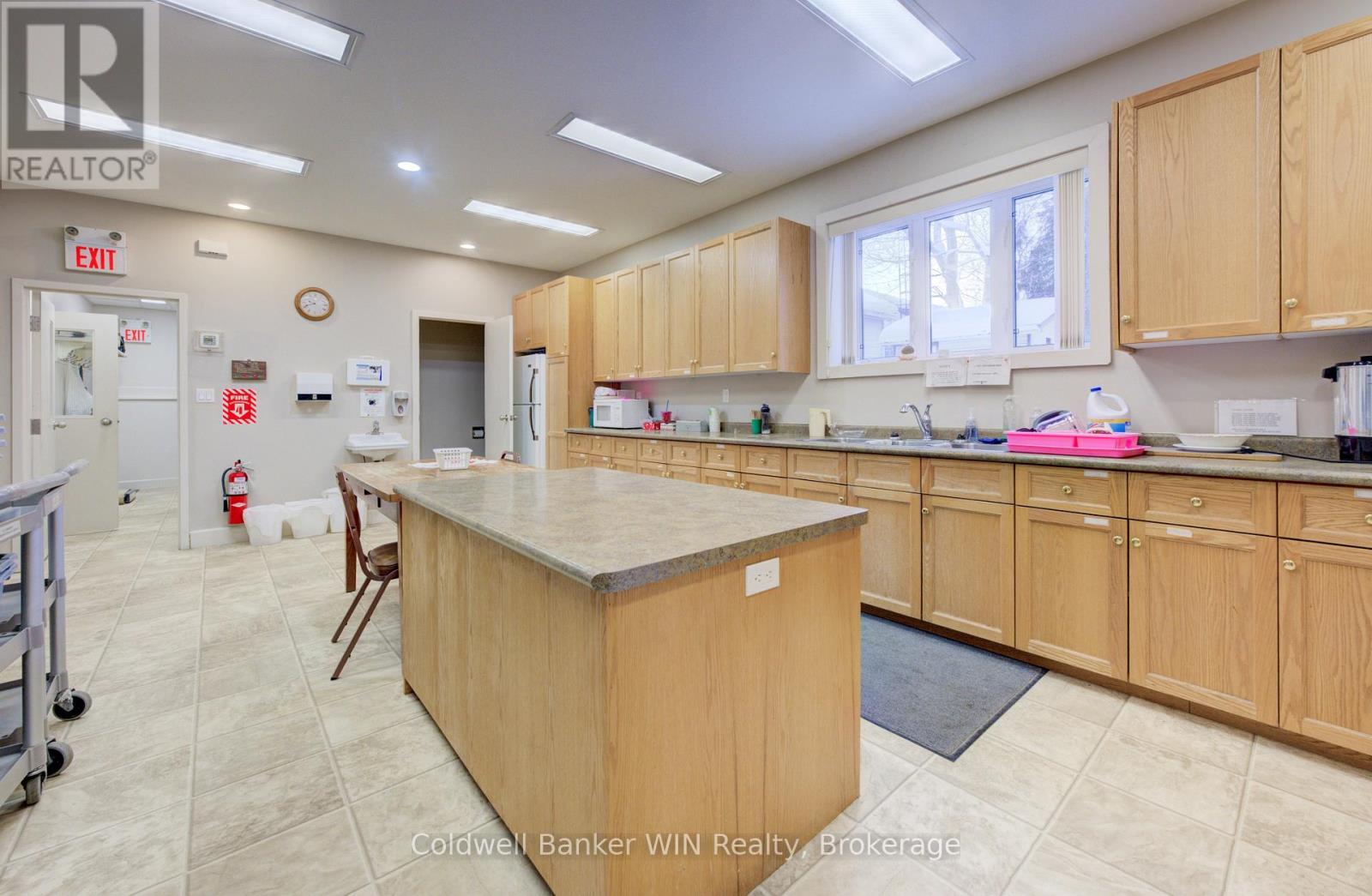 196 Birmingham Street E, Wellington North (Mount Forest), Ontario  N0G 2L2 - Photo 32 - X12615868