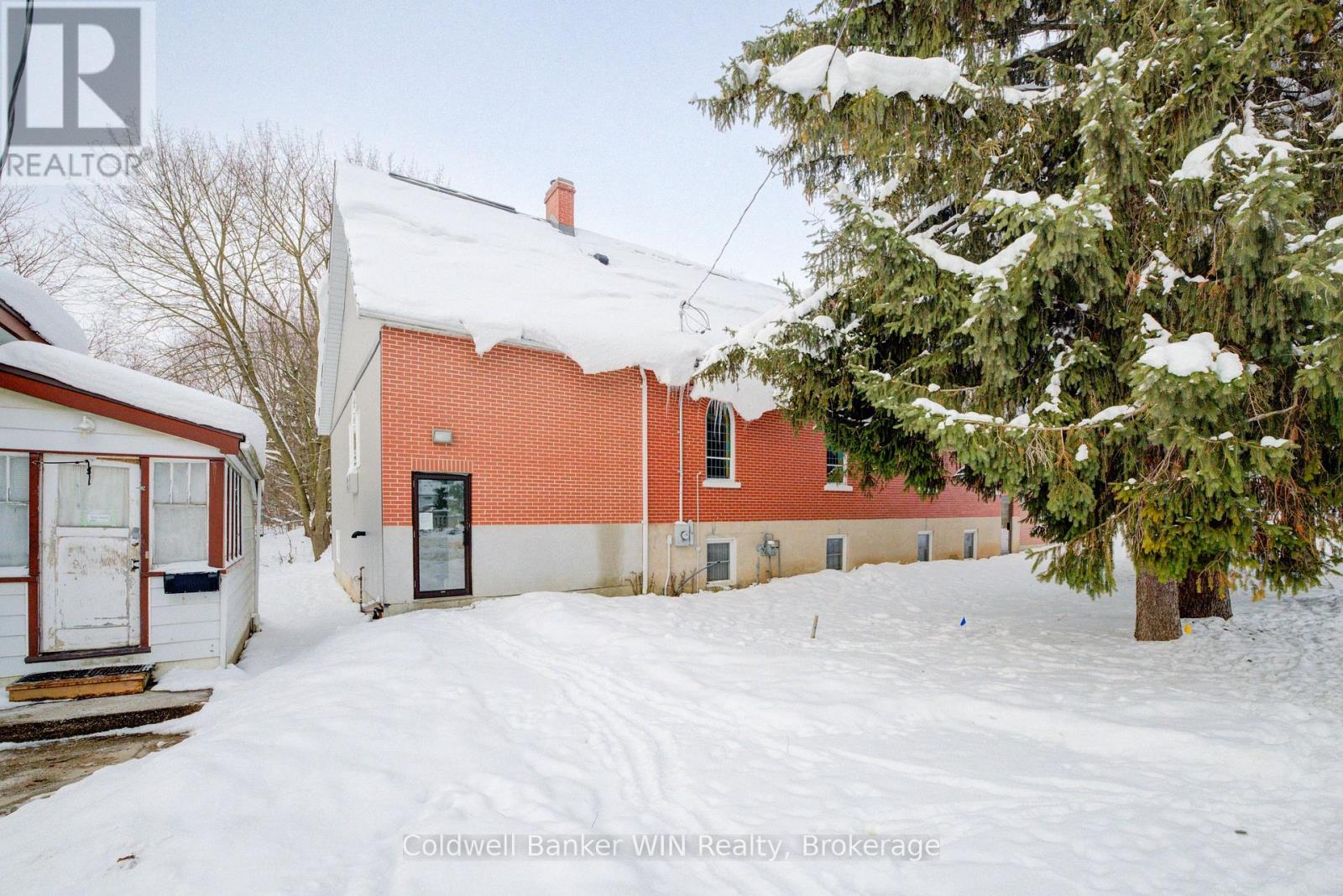 196 Birmingham Street E, Wellington North (Mount Forest), Ontario  N0G 2L2 - Photo 34 - X12615868