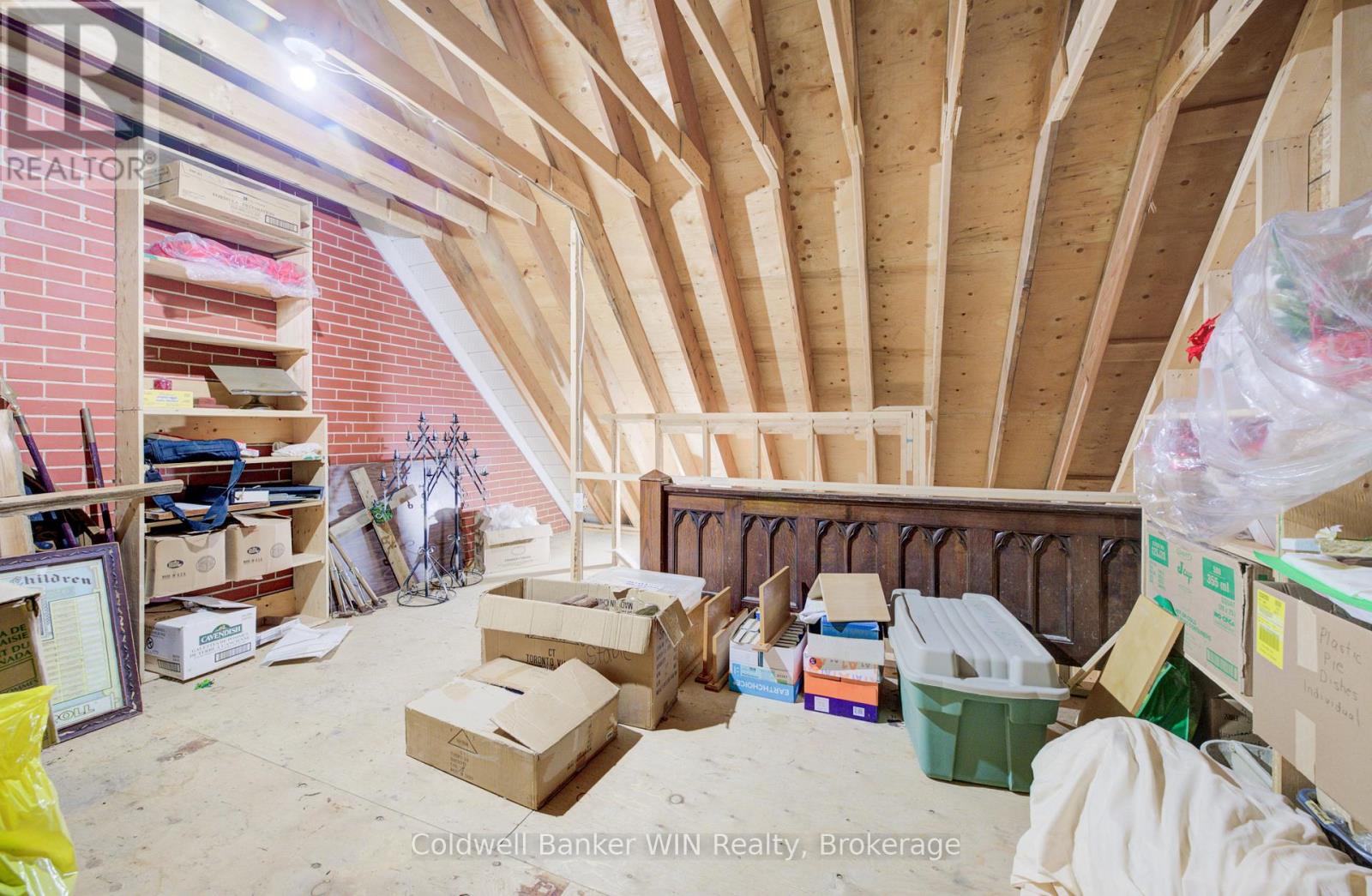 196 Birmingham Street E, Wellington North (Mount Forest), Ontario  N0G 2L2 - Photo 26 - X12615868