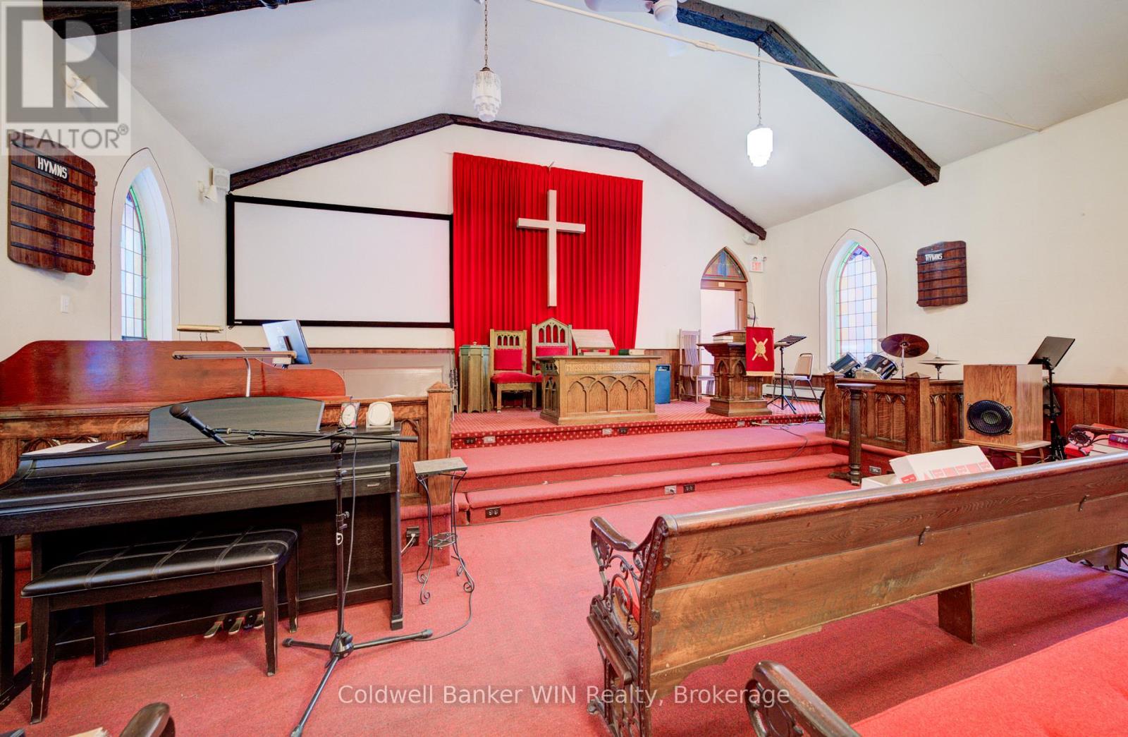 196 Birmingham Street E, Wellington North (Mount Forest), Ontario  N0G 2L2 - Photo 12 - X12615868