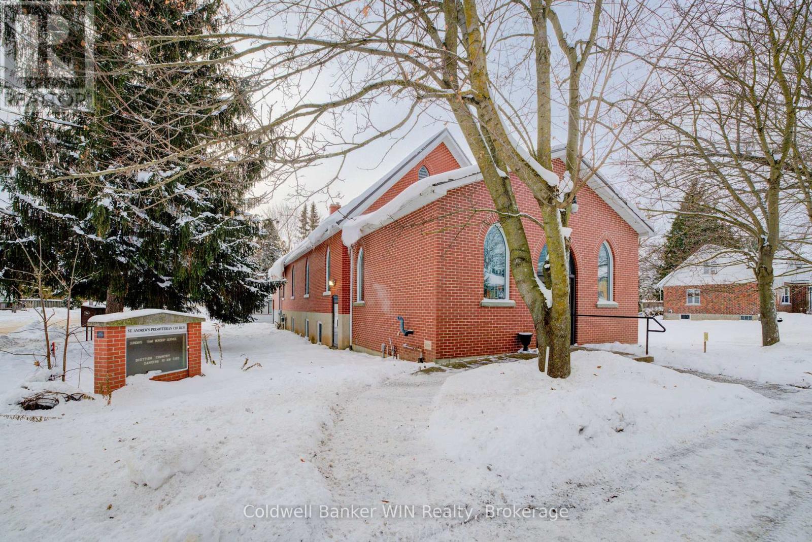 196 Birmingham Street E, Wellington North (Mount Forest), Ontario  N0G 2L2 - Photo 2 - X12615868