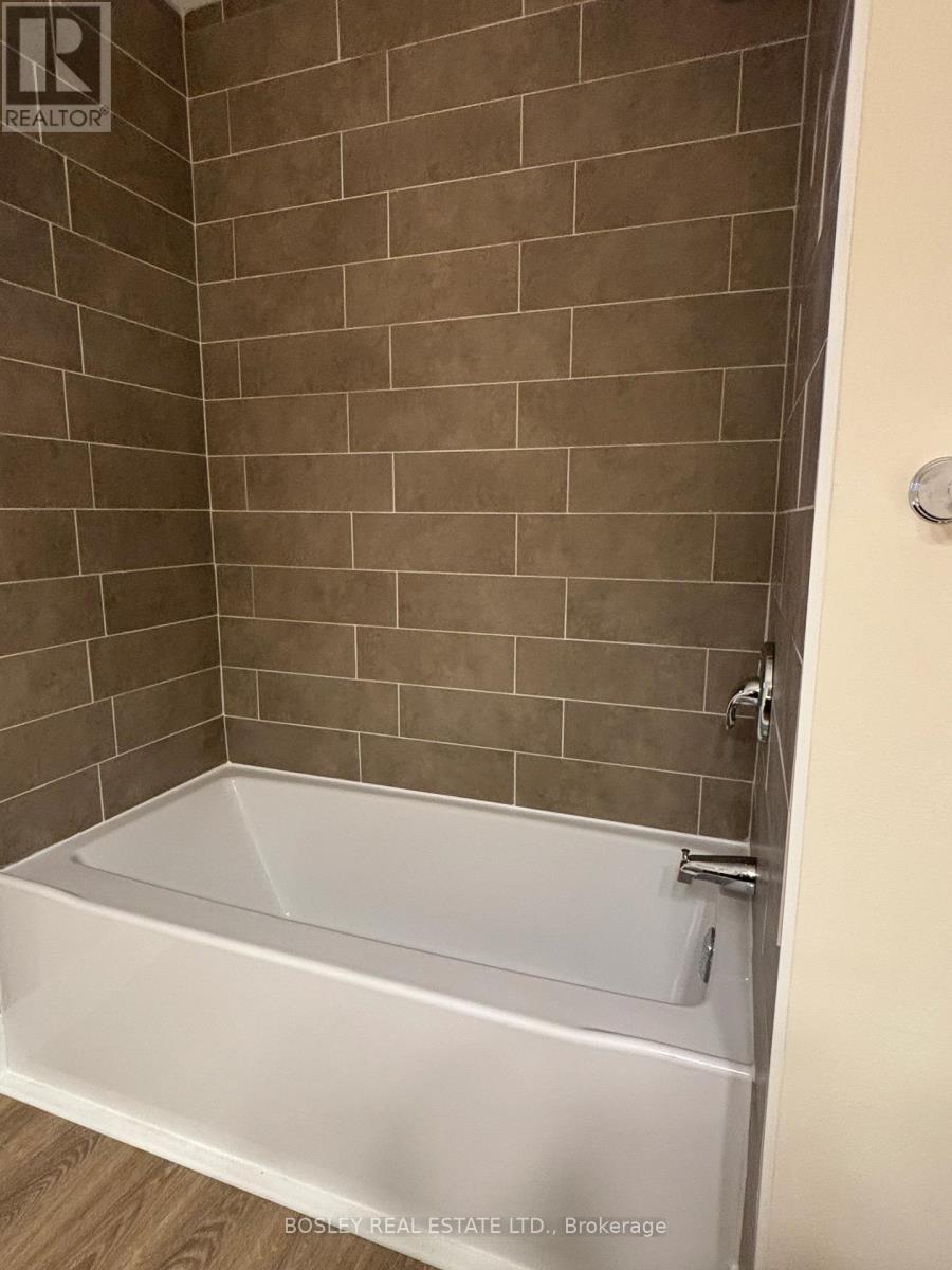 56 William Street, Orangeville, Ontario  L9W 2R9 - Photo 6 - W12941304