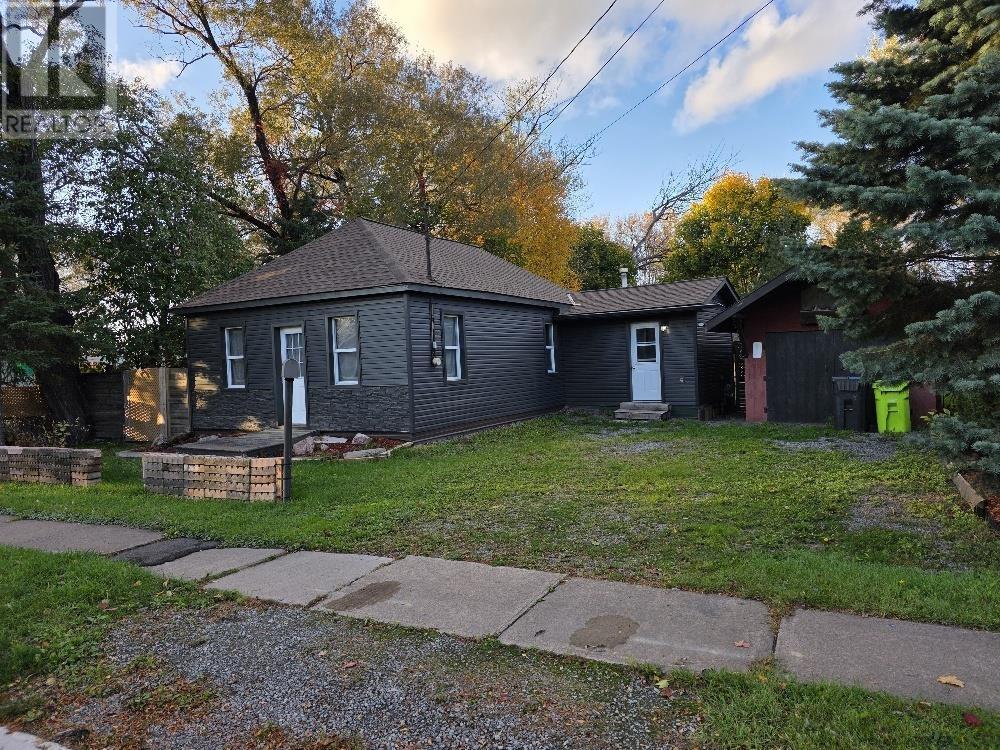 886 Bonney ST, Sault Ste. Marie, Ontario