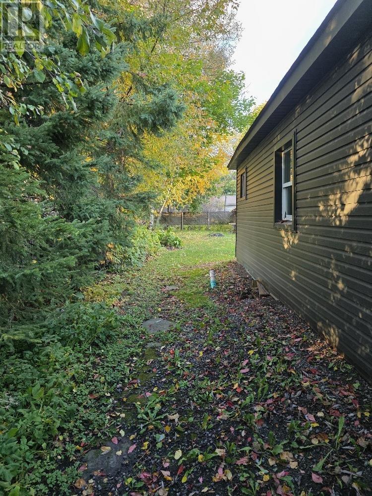 886 Bonney St, Sault Ste. Marie, Ontario  P6C 1A8 - Photo 7 - SM253062