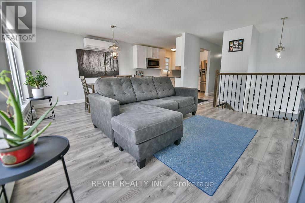 1301 Lozanne Crescent, Timmins, Ontario  P4P 1E7 - Photo 2 - T12943092